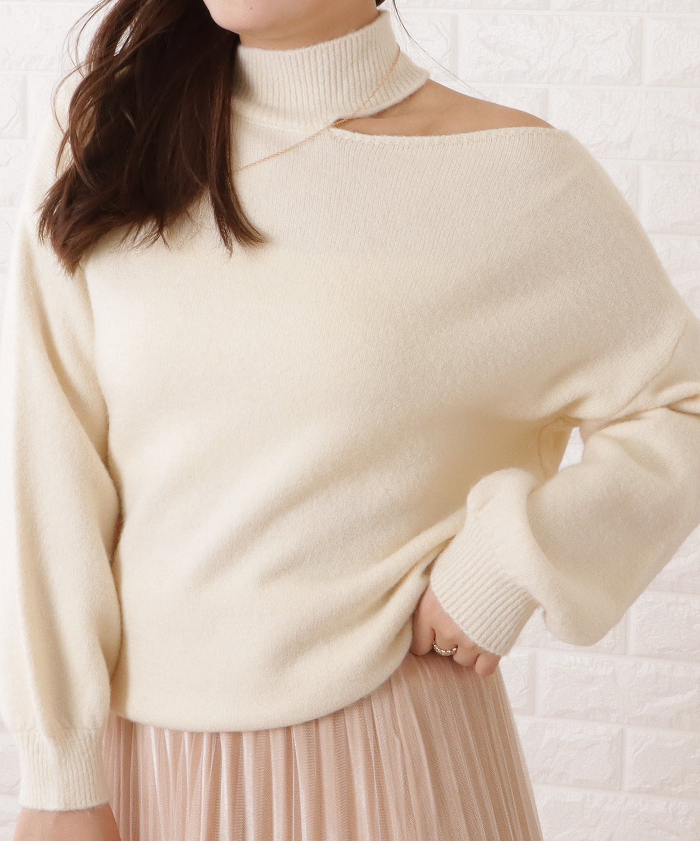 ハイネックワンショルダーデザインニットプルオーバー