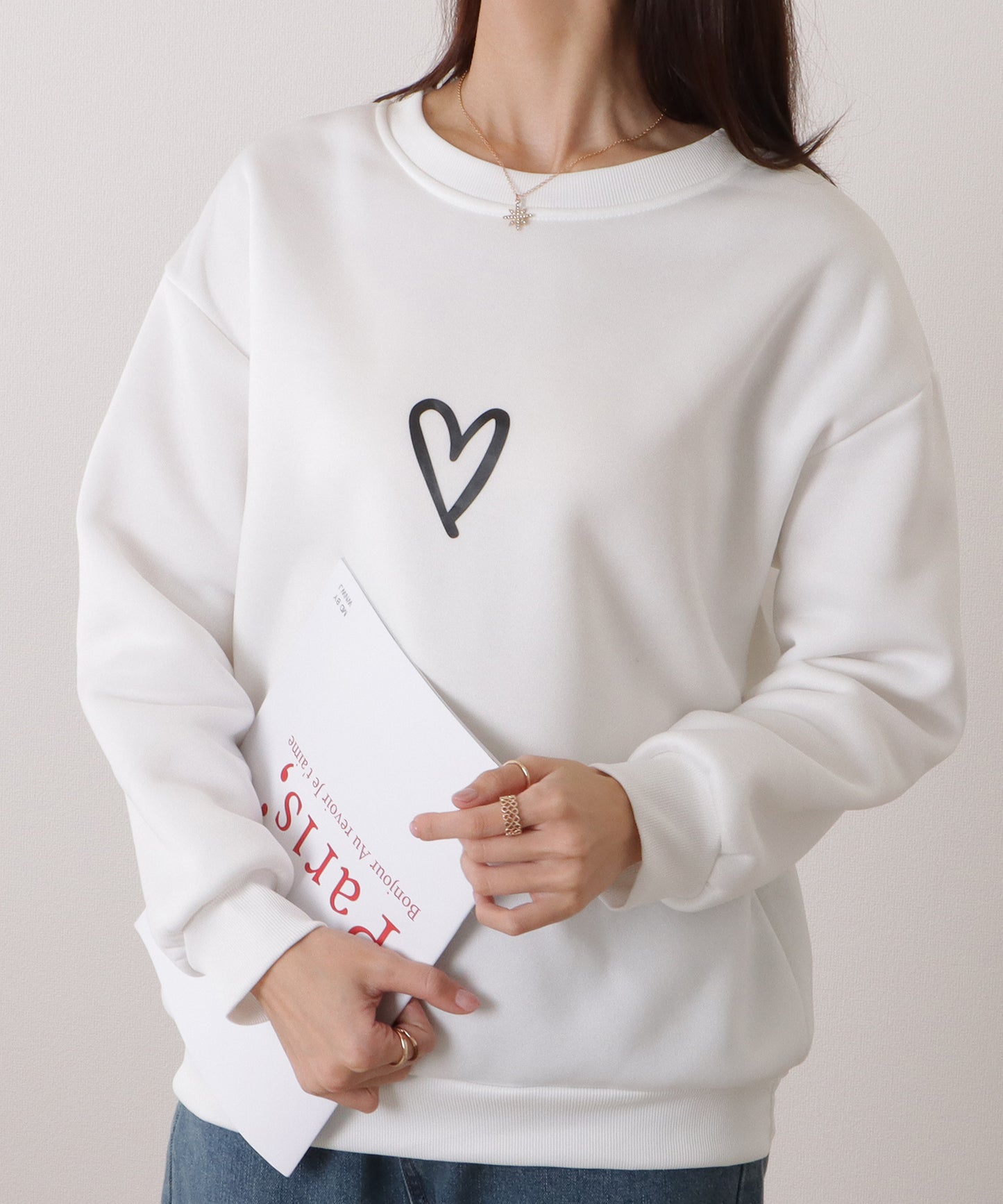 ワンポイント付きオーバーサイジング長袖プルオーバー