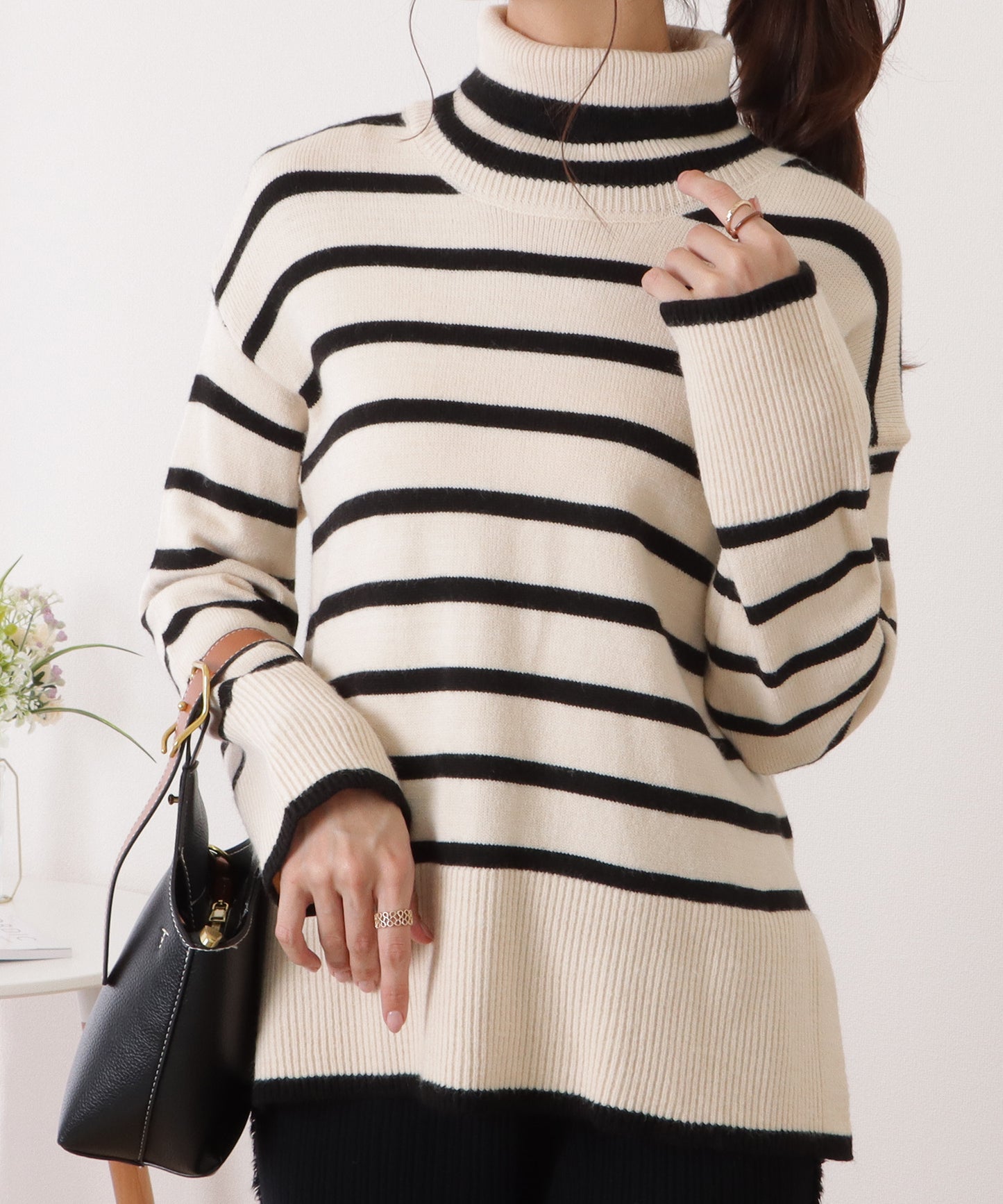 ボーダー柄タートルネックニットプルオーバー