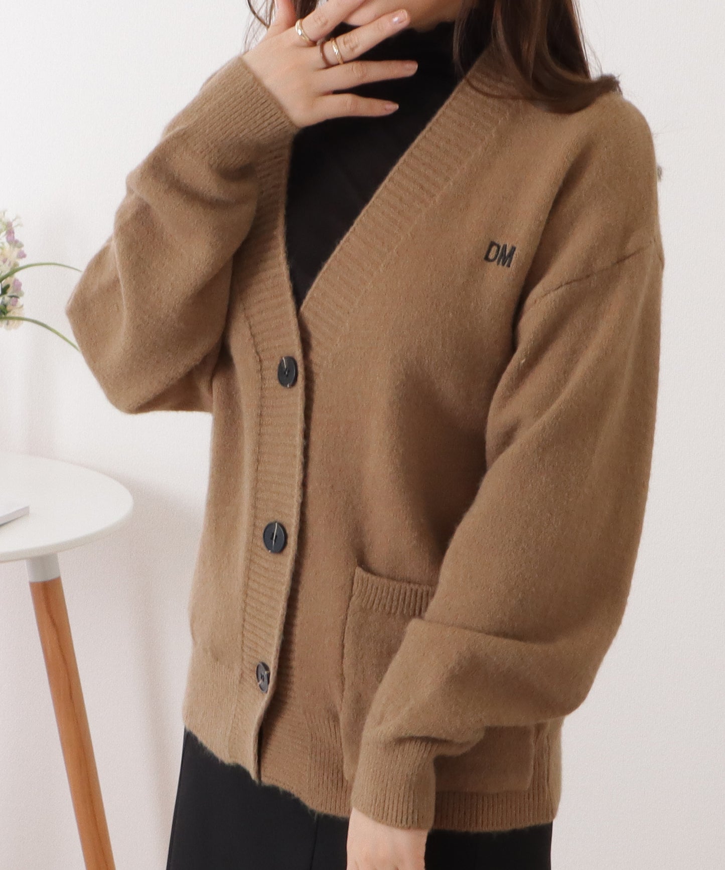 シンプルVネックフレアニットカーディガン