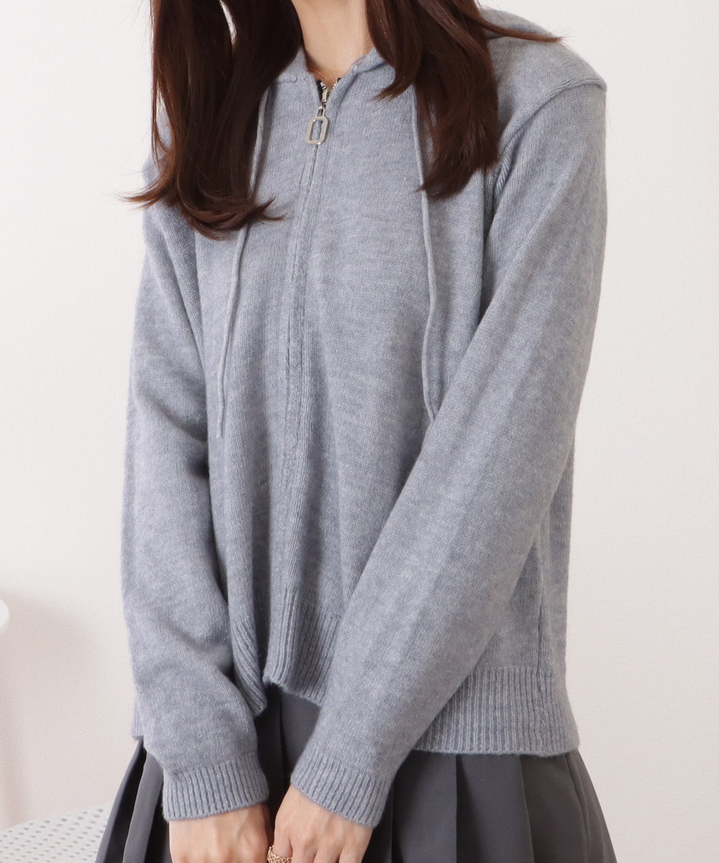 フード付コンパクトゆるニットジップパーカー