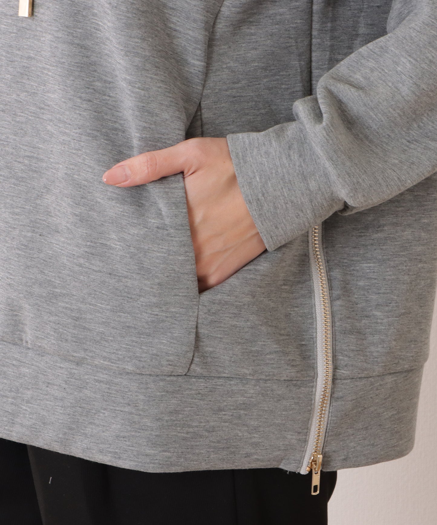 サイド ジップ ダンボール フーデット プルオーバー