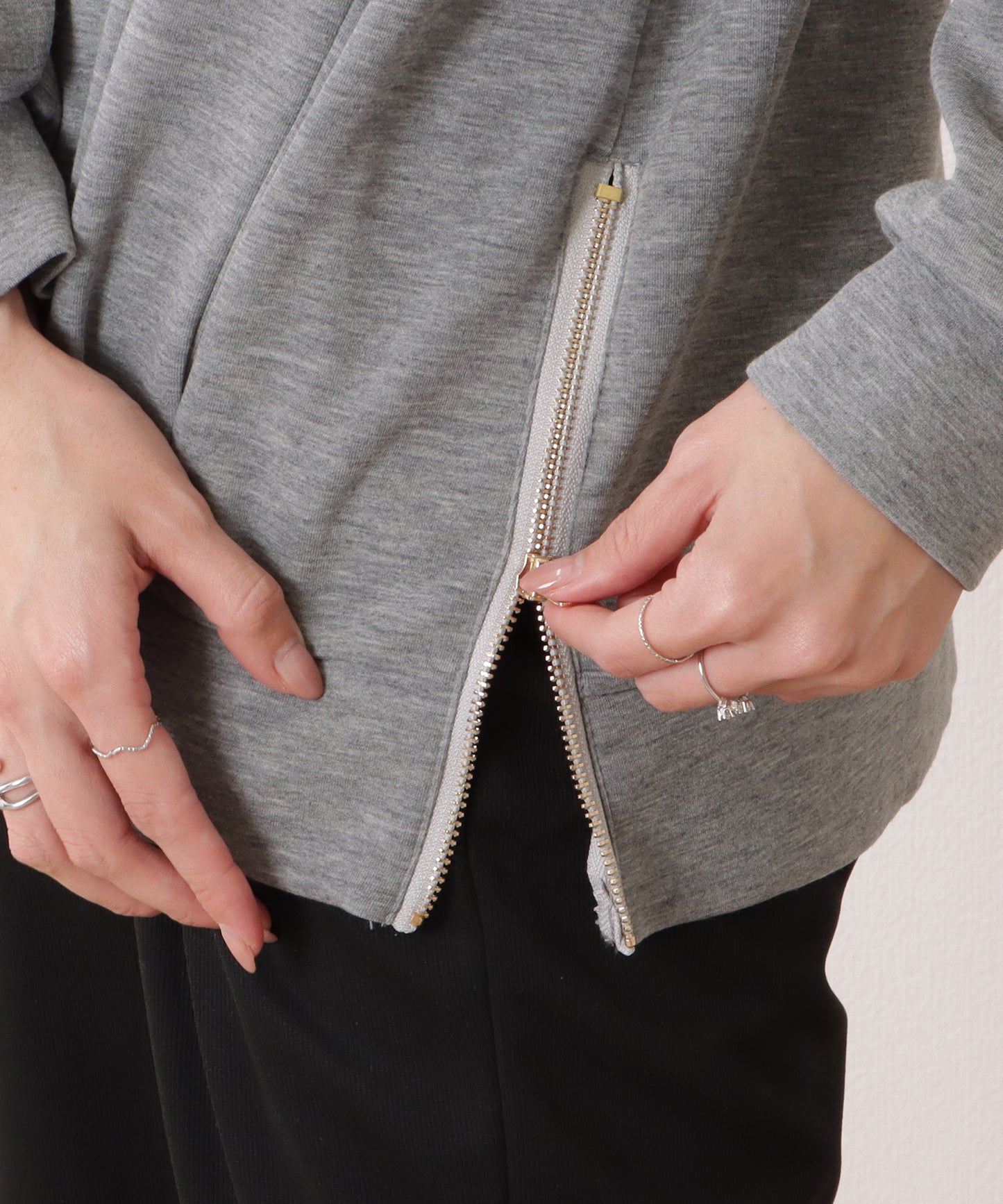 サイド ジップ ダンボール フーデット プルオーバー