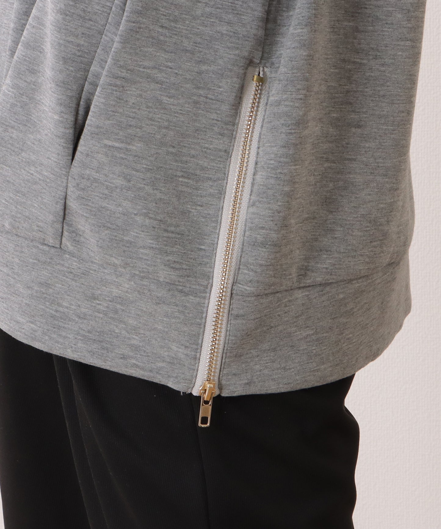 サイド ジップ ダンボール フーデット プルオーバー