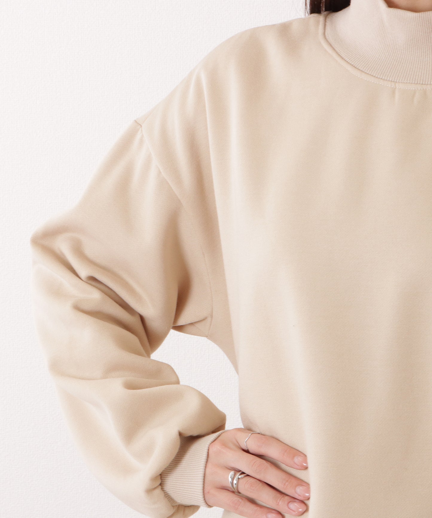 ハイネック サイド スリット ボリューム スリーブ プルオーバー