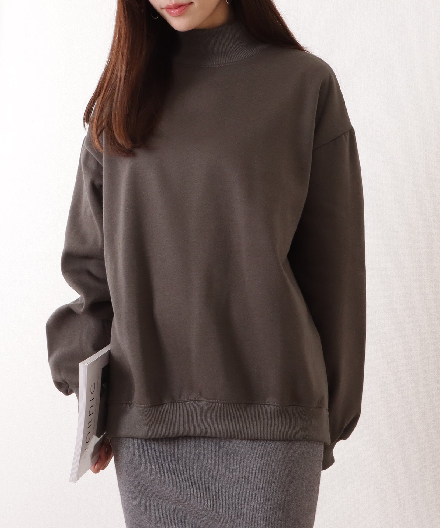 ハイネック サイド スリット ボリューム スリーブ プルオーバー