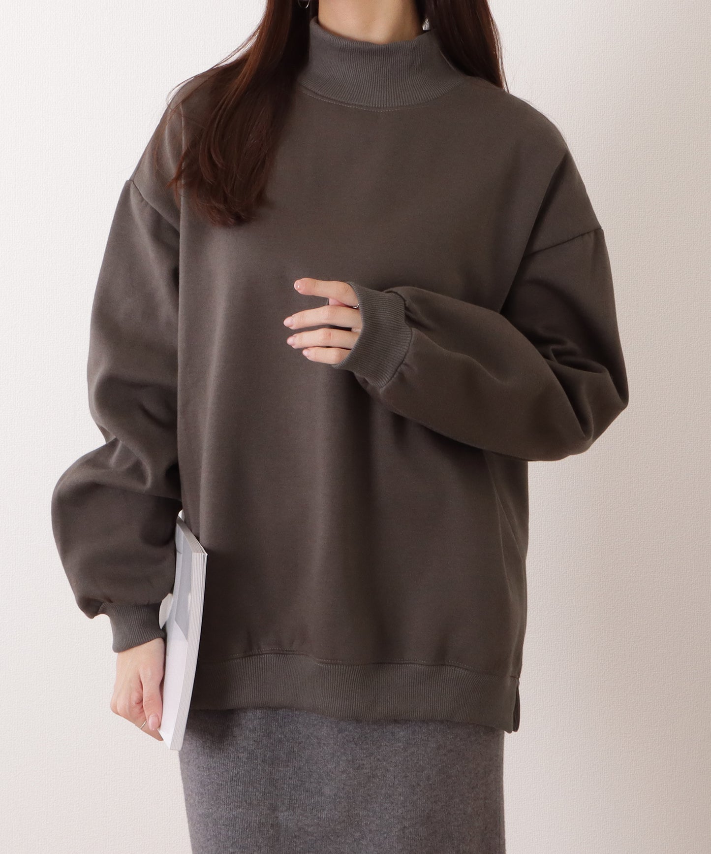 ハイネック サイド スリット ボリューム スリーブ プルオーバー