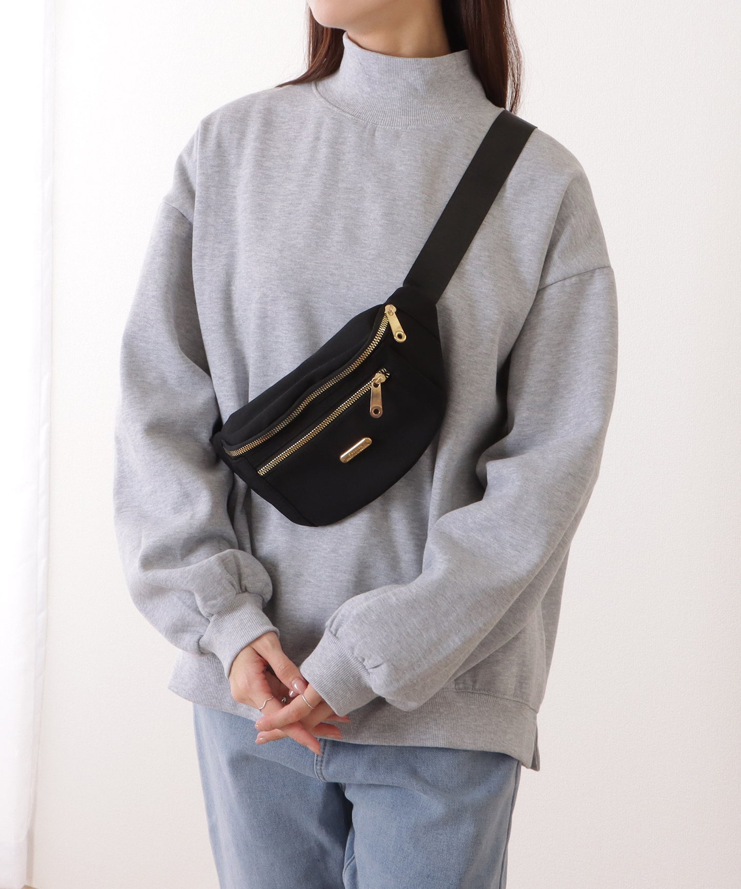 ハイネック サイド スリット ボリューム スリーブ プルオーバー