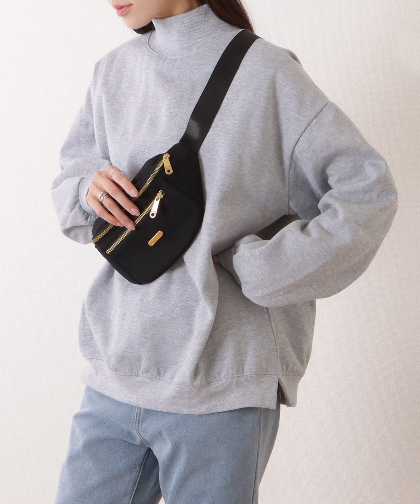 ハイネック サイド スリット ボリューム スリーブ プルオーバー