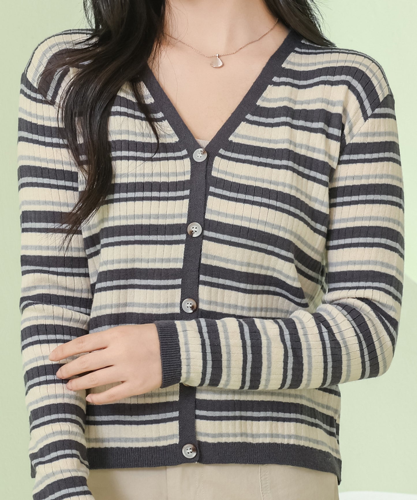 マルチボーダー柄 Vネック 長袖 ニット カーディガン