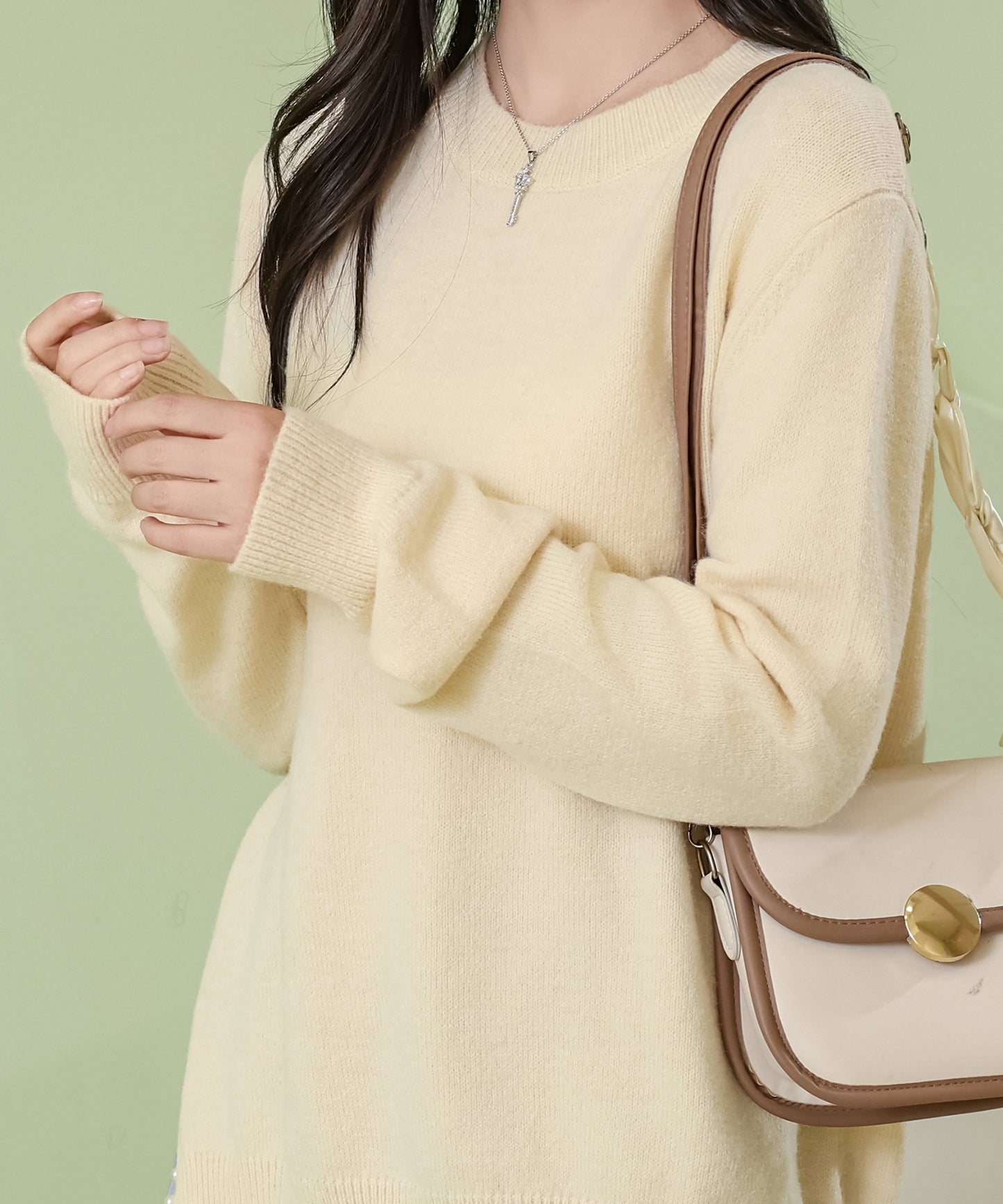 サイドスリット パール付き クルーネック ニット プルオーバー