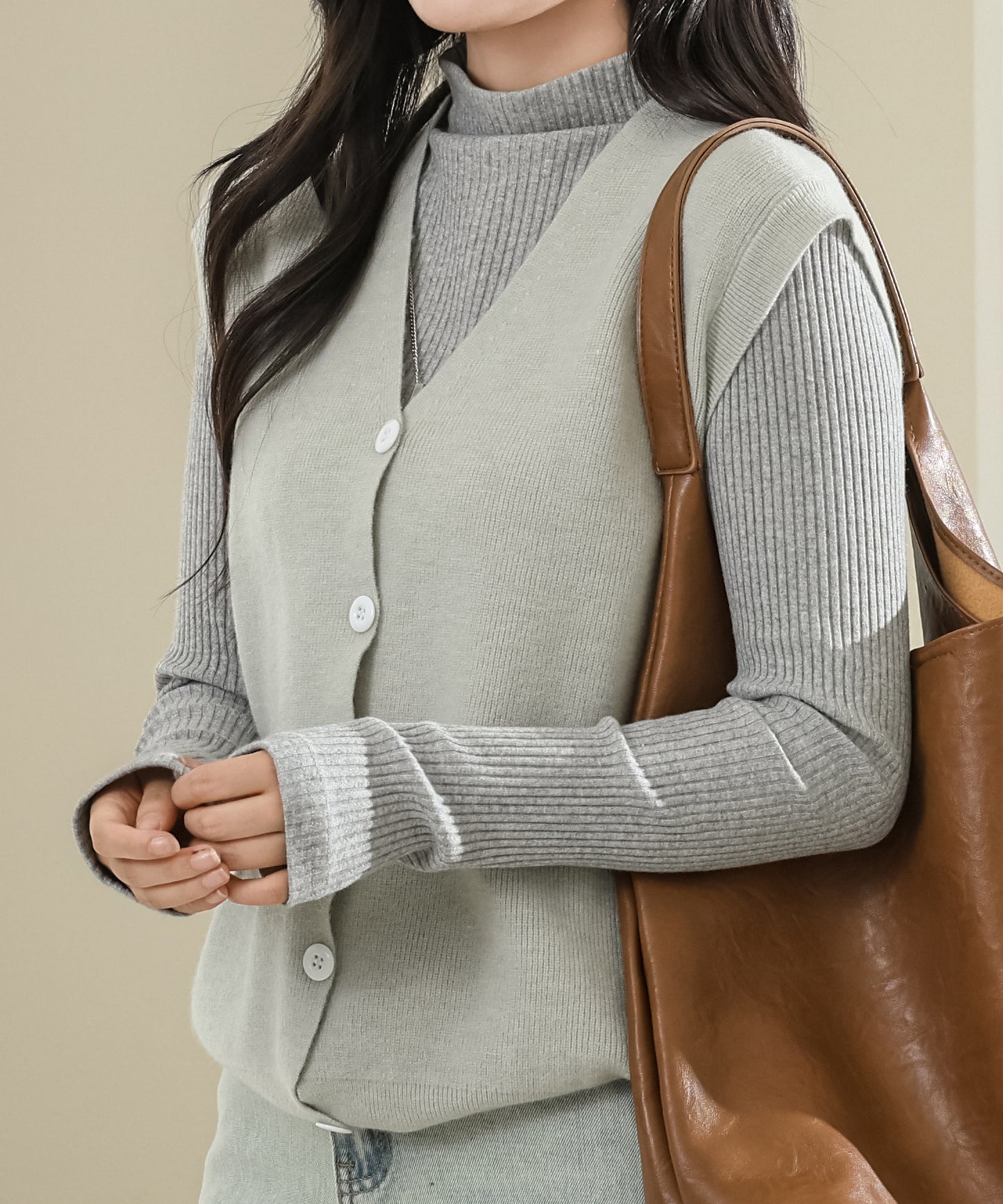 ソリッドカラー Vネック リブ ニット ベスト