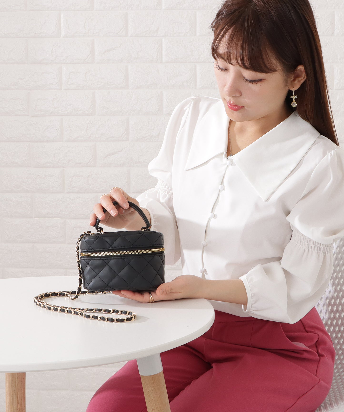 レザー調2WAYキルティングバニティバッグ