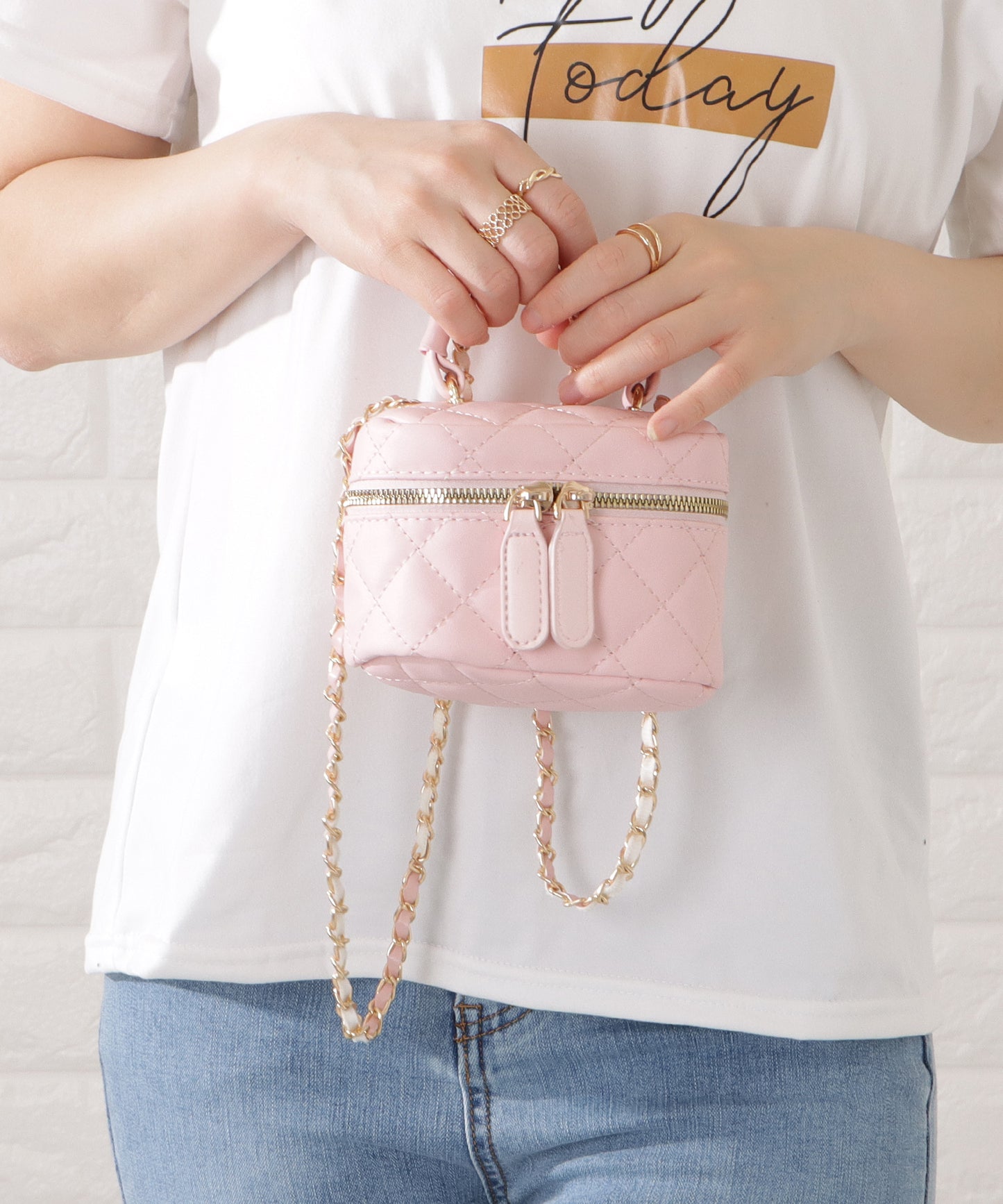 レザー調2WAYキルティングバニティバッグ