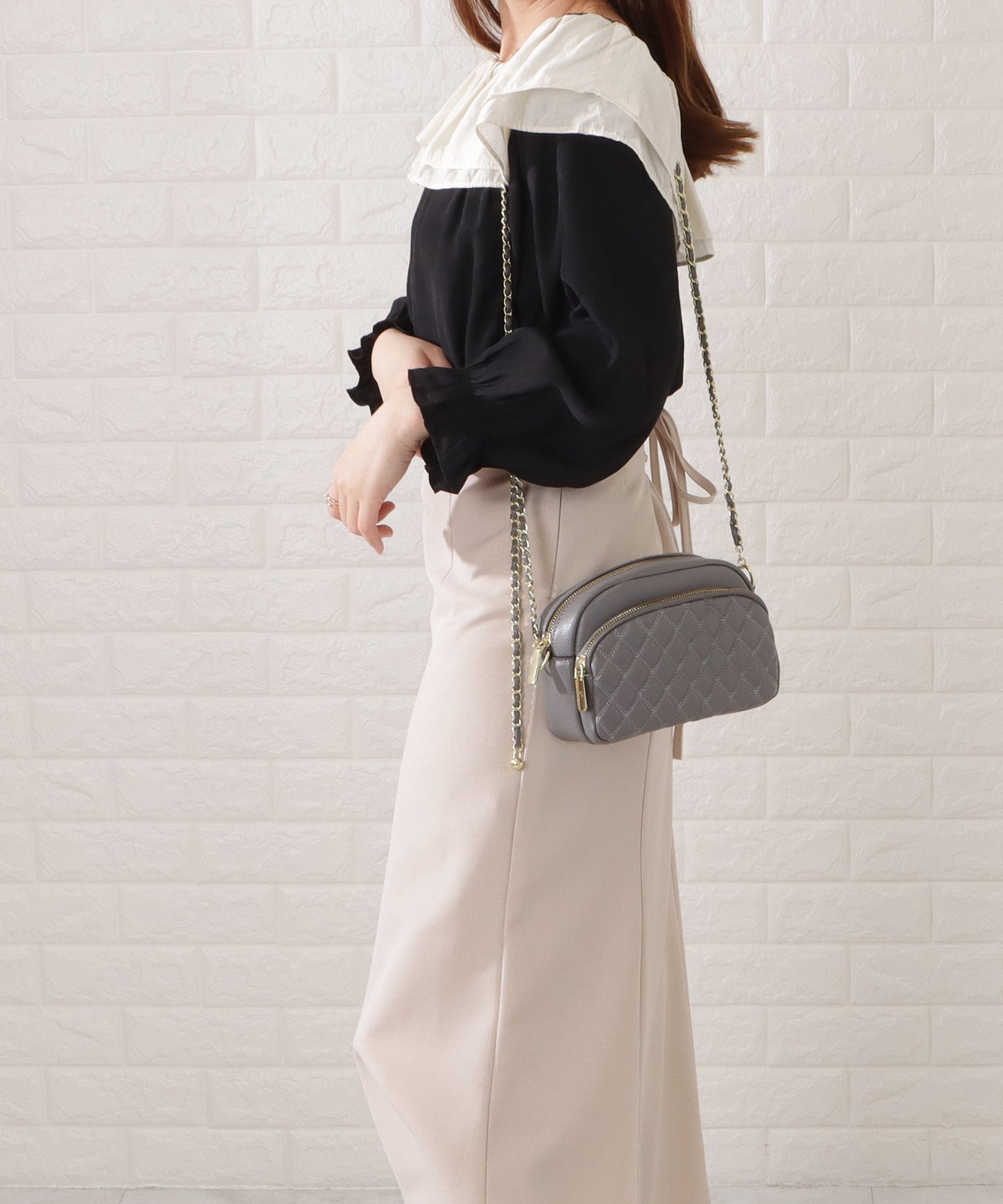 フェイクレザーゴールドチェーンショルダーバッグ