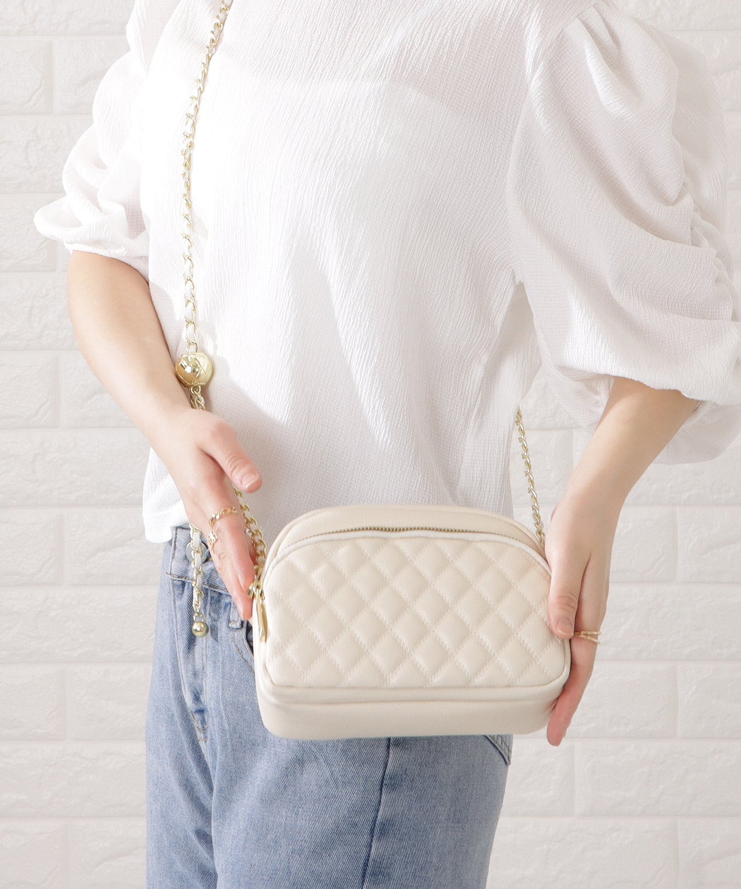 フェイクレザーゴールドチェーンショルダーバッグ