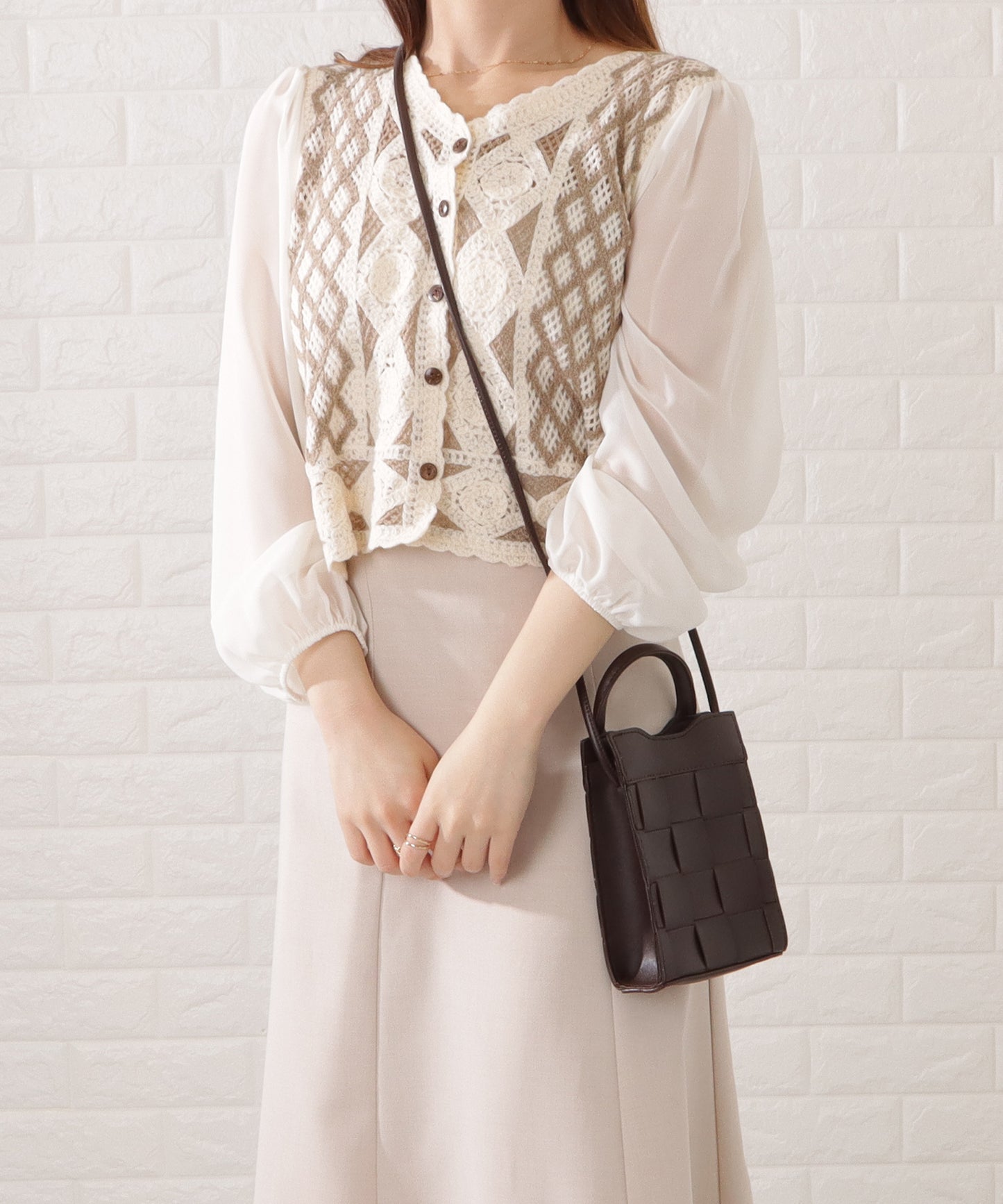 レザー調スクエアメッシュコンパクトショルダーバッグ