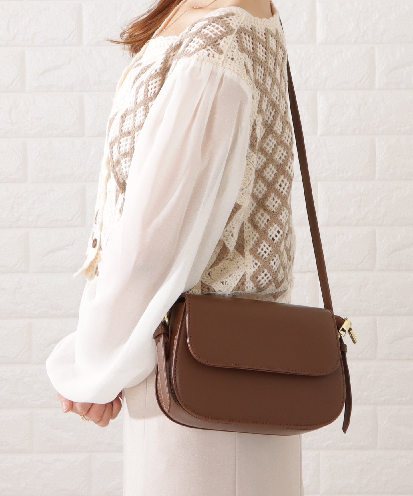 レザー調ラウンドショルダーバッグ