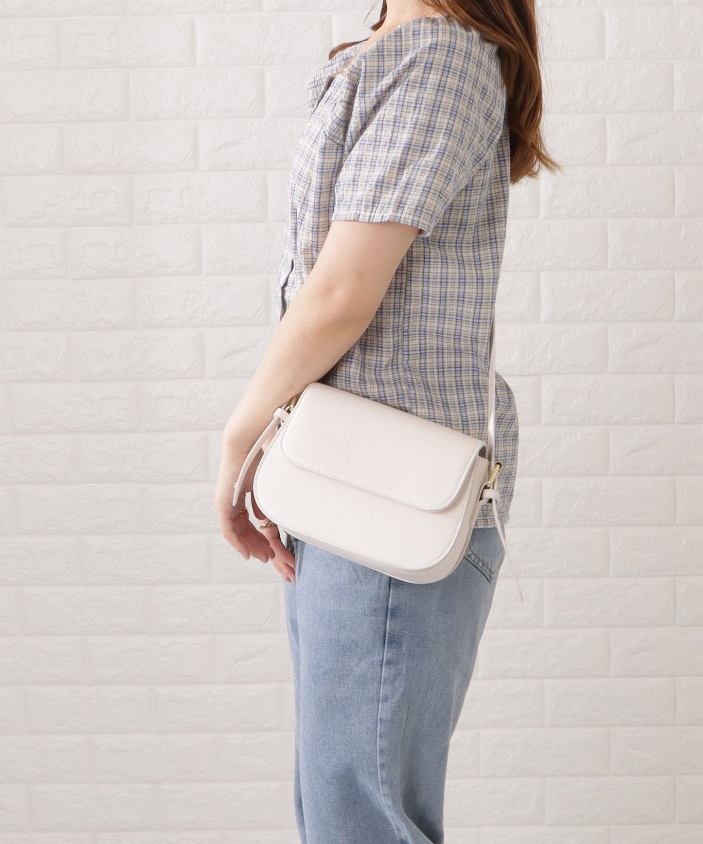 レザー調ラウンドショルダーバッグ