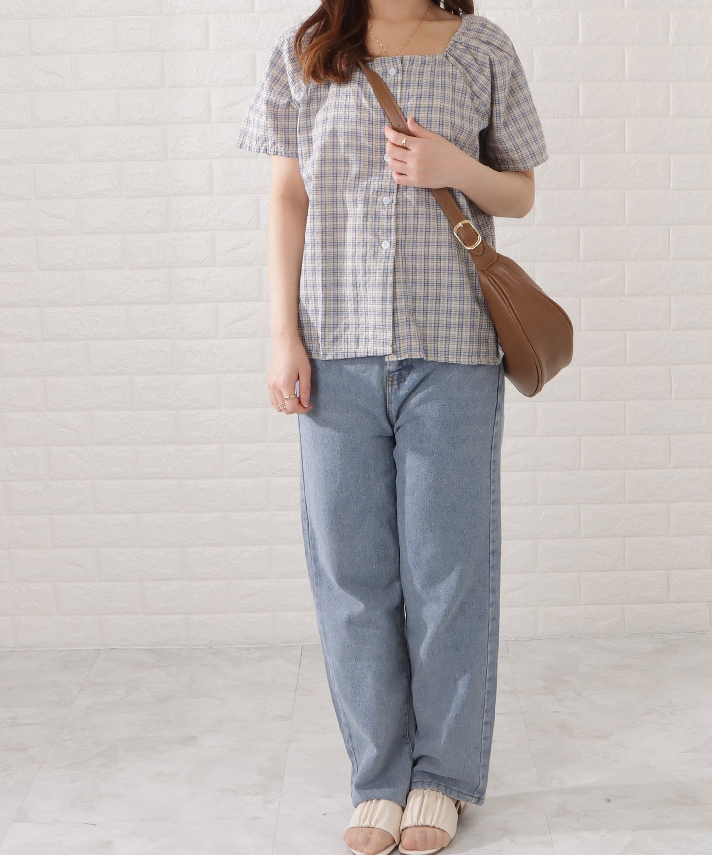 マットレザー調ラウンドボディバッグ