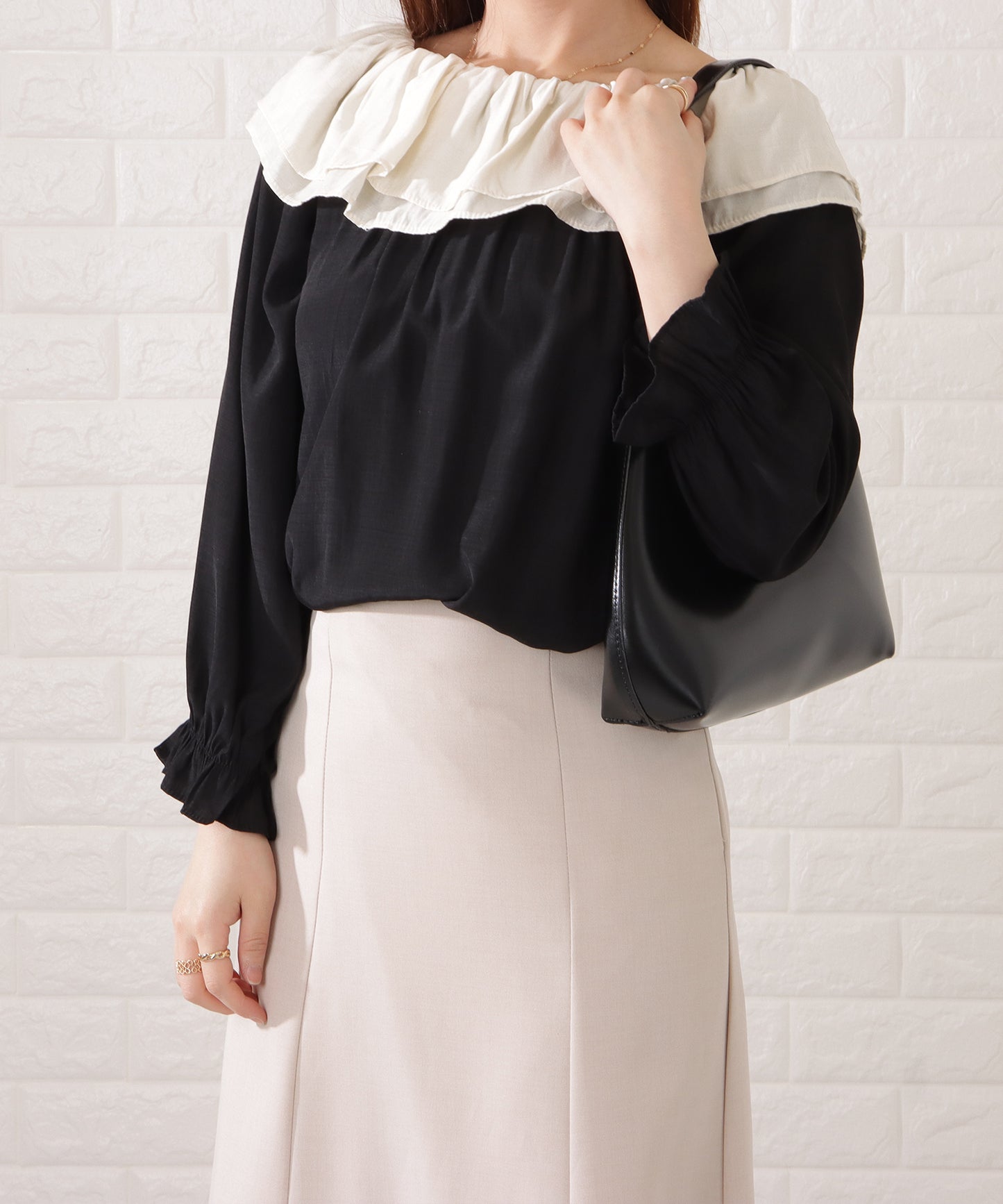 レザー調ワンハンドルハンドバッグ