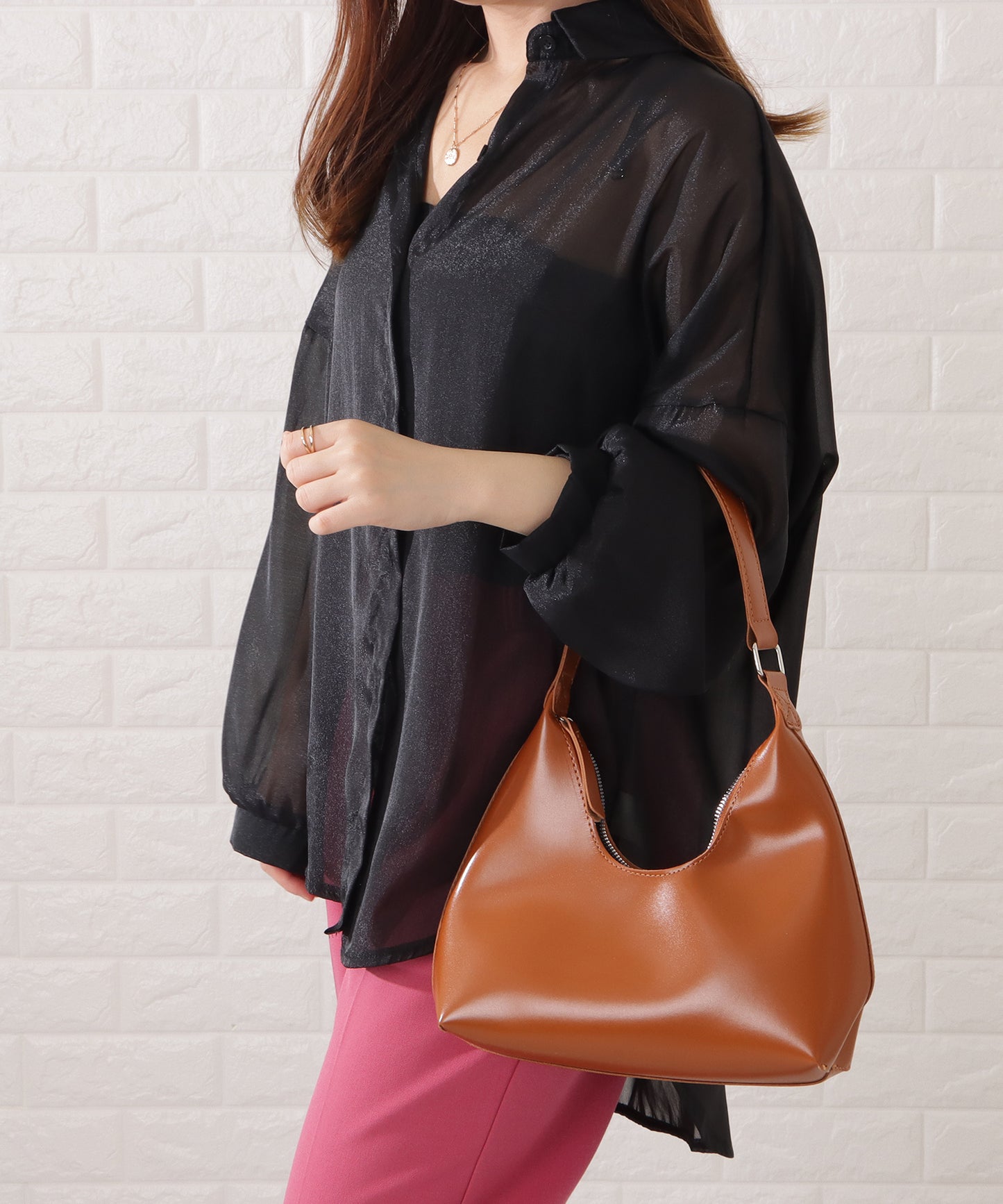 レザー調ワンハンドルハンドバッグ