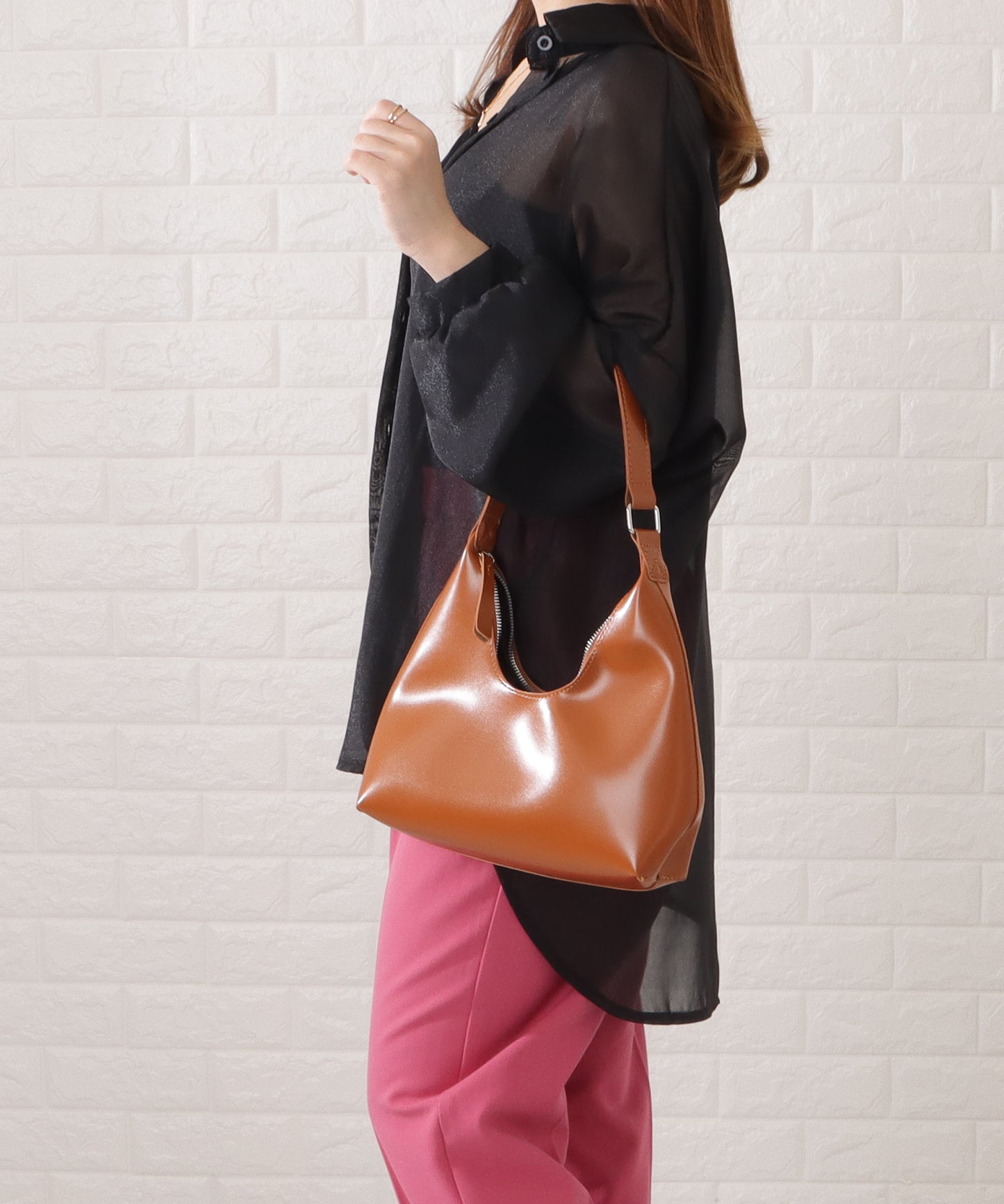 レザー調ワンハンドルハンドバッグ