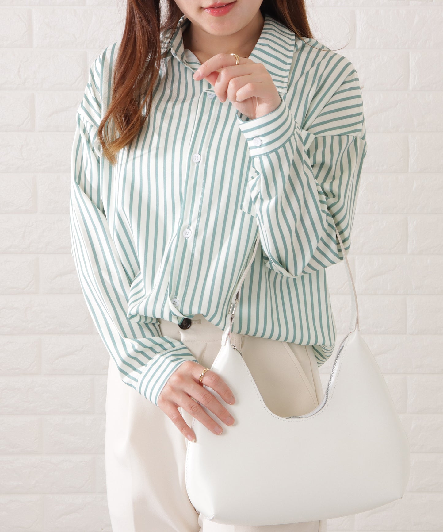 レザー調ワンハンドルハンドバッグ