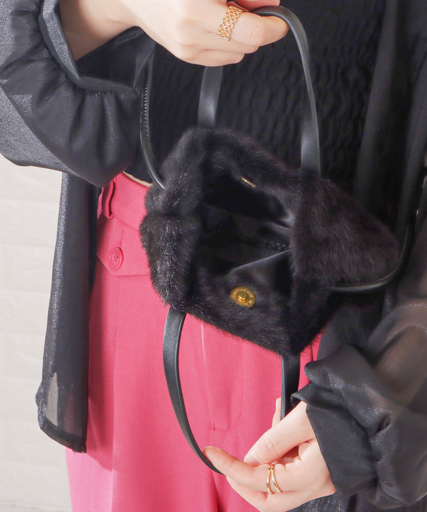 ファー×レザー調スクエアショルダーバッグ