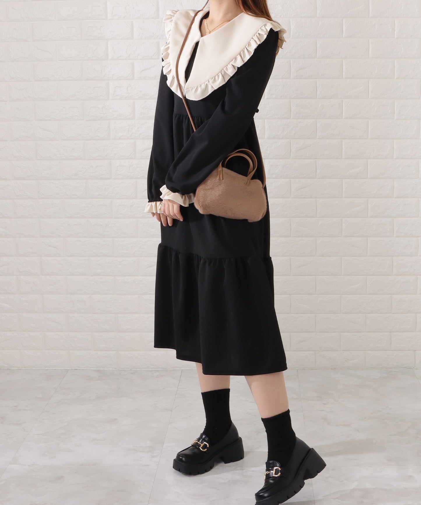 ファー×レザー調スクエアショルダーバッグ