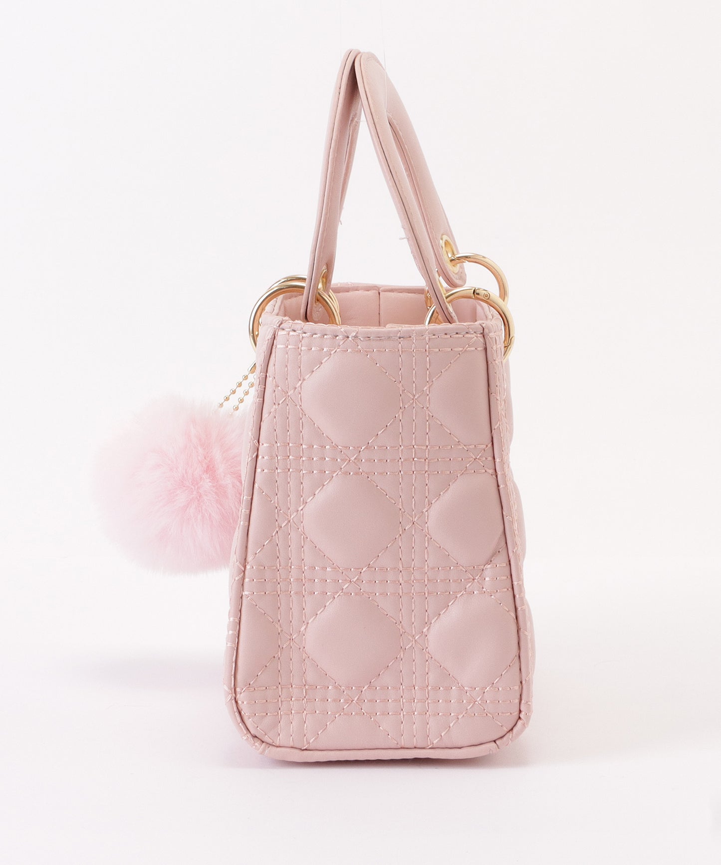 ファーチャーム付きキルティングスクエアハンドバッグ