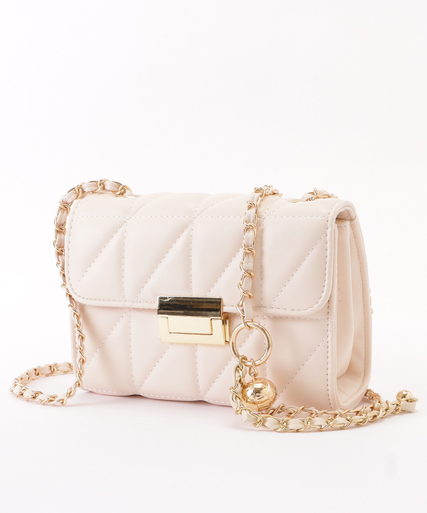 レザー調トライアングルキルティングチェーンショルダーバッグ