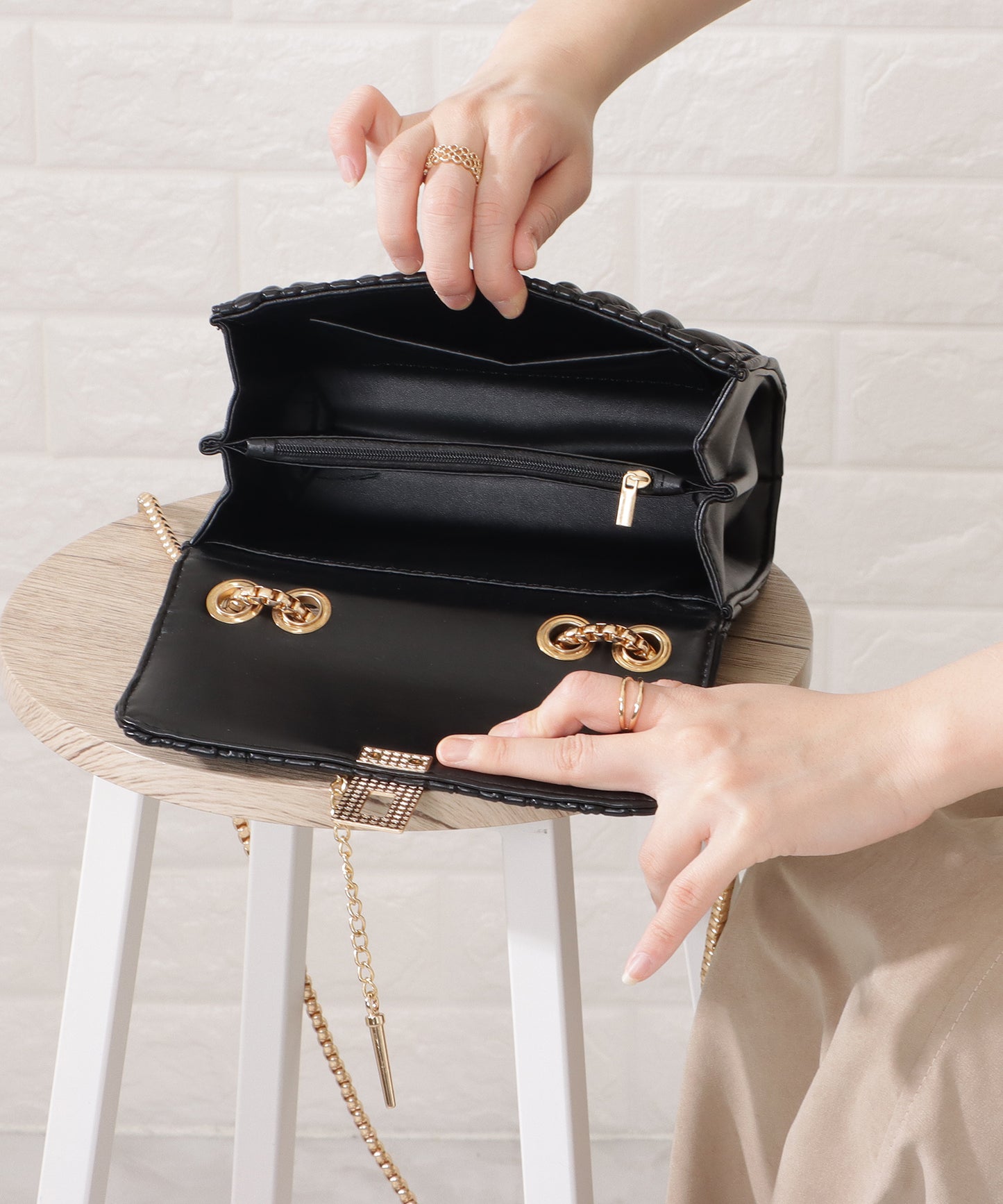 レザー調ヘリンボーンキルティングチェーンショルダーバッグ