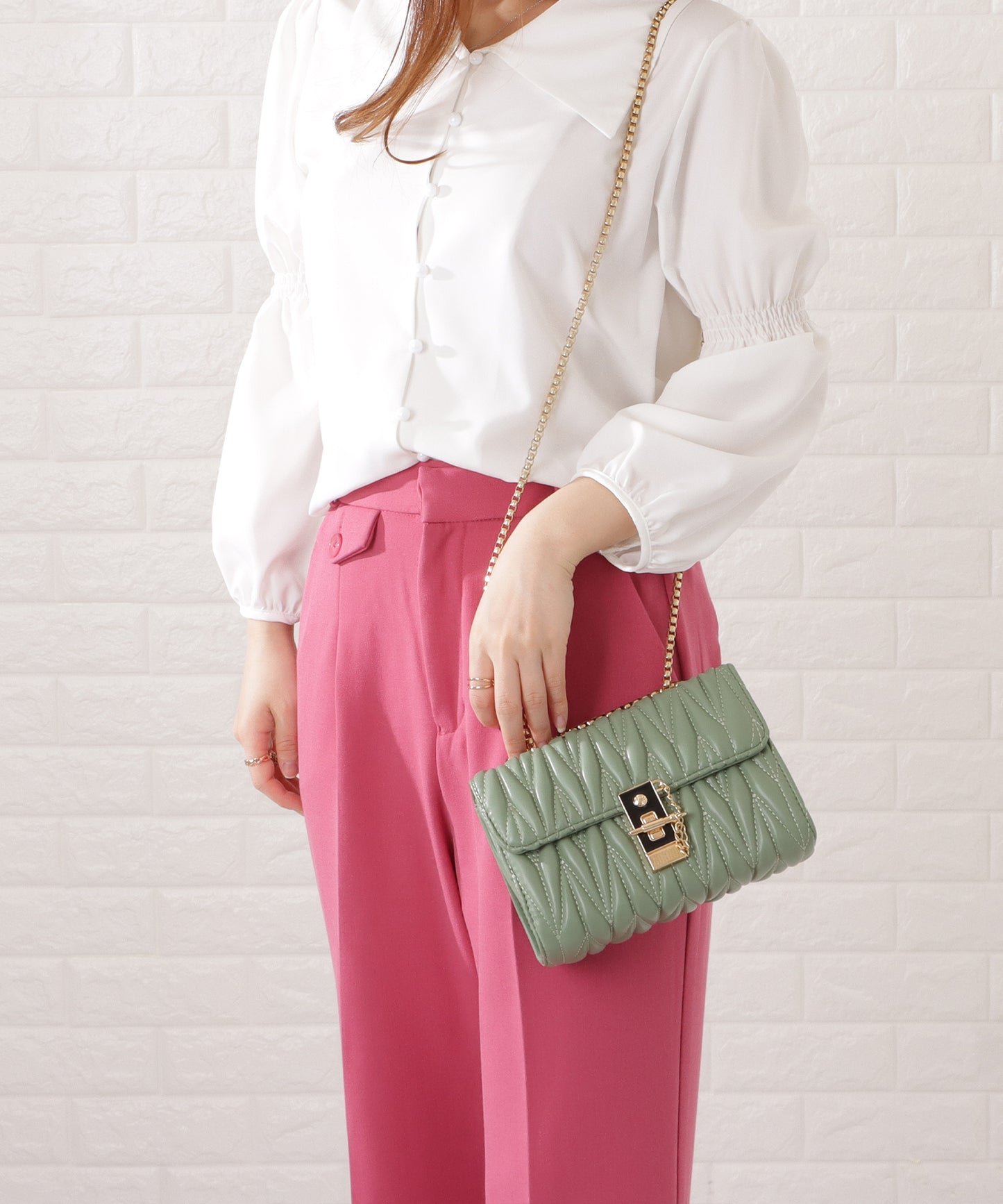 レザー調ヘリンボーンキルティングチェーンショルダーバッグ