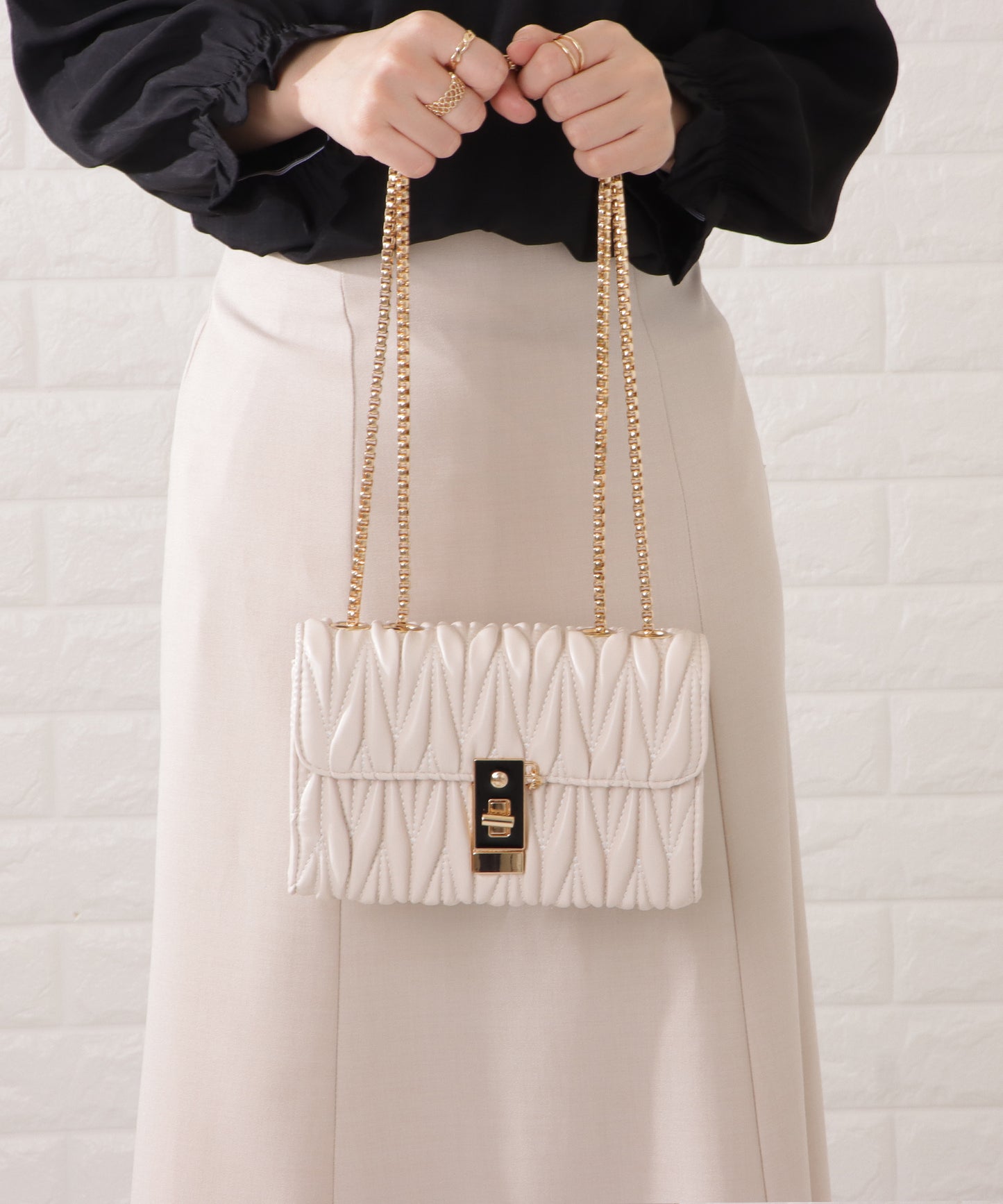 レザー調ヘリンボーンキルティングチェーンショルダーバッグ