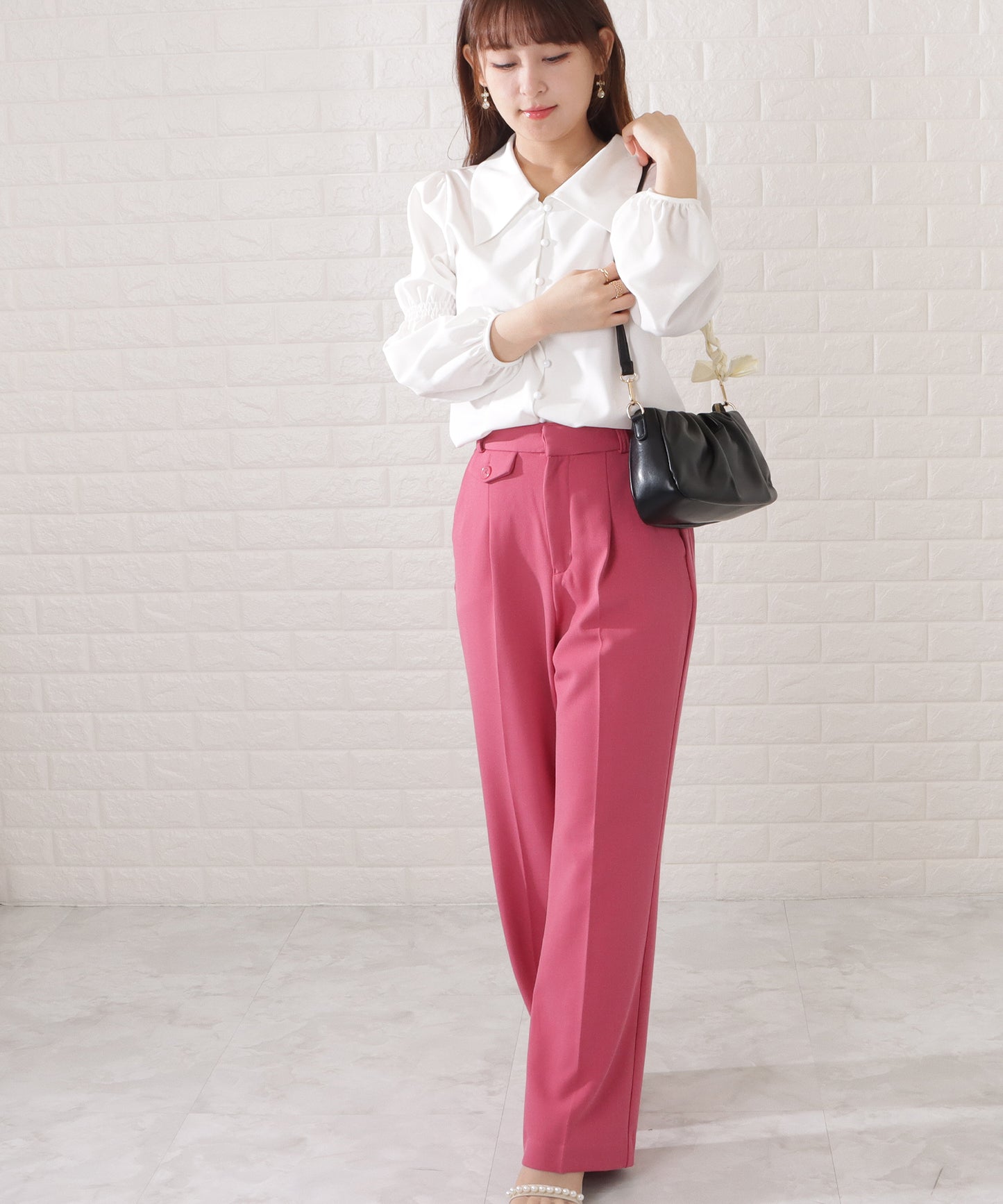 レザー調パール付きギャザーショルダーバッグ