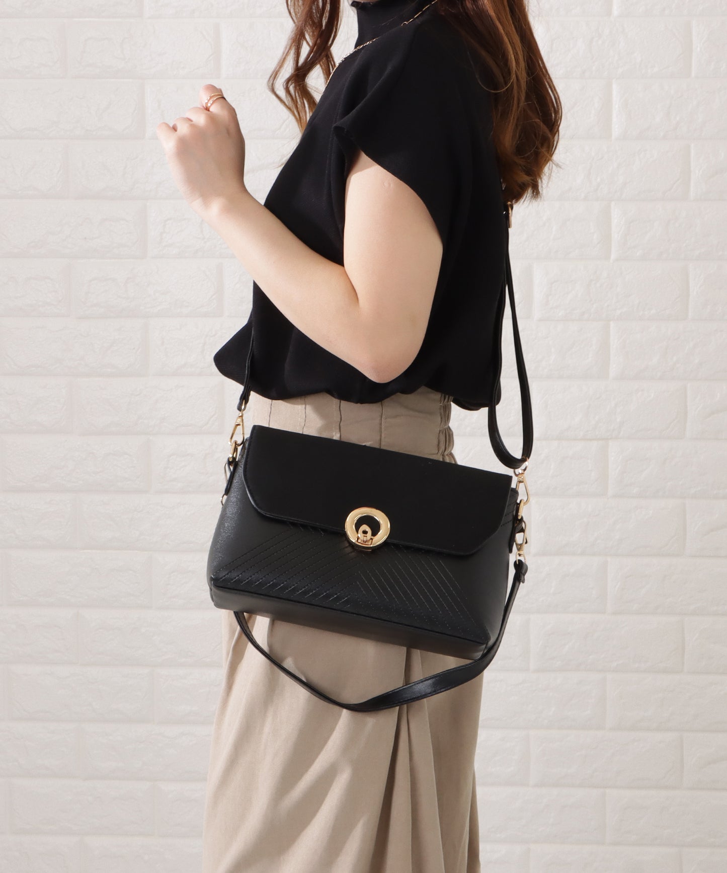 レザー調ステッチ2WAYショルダーバッグ