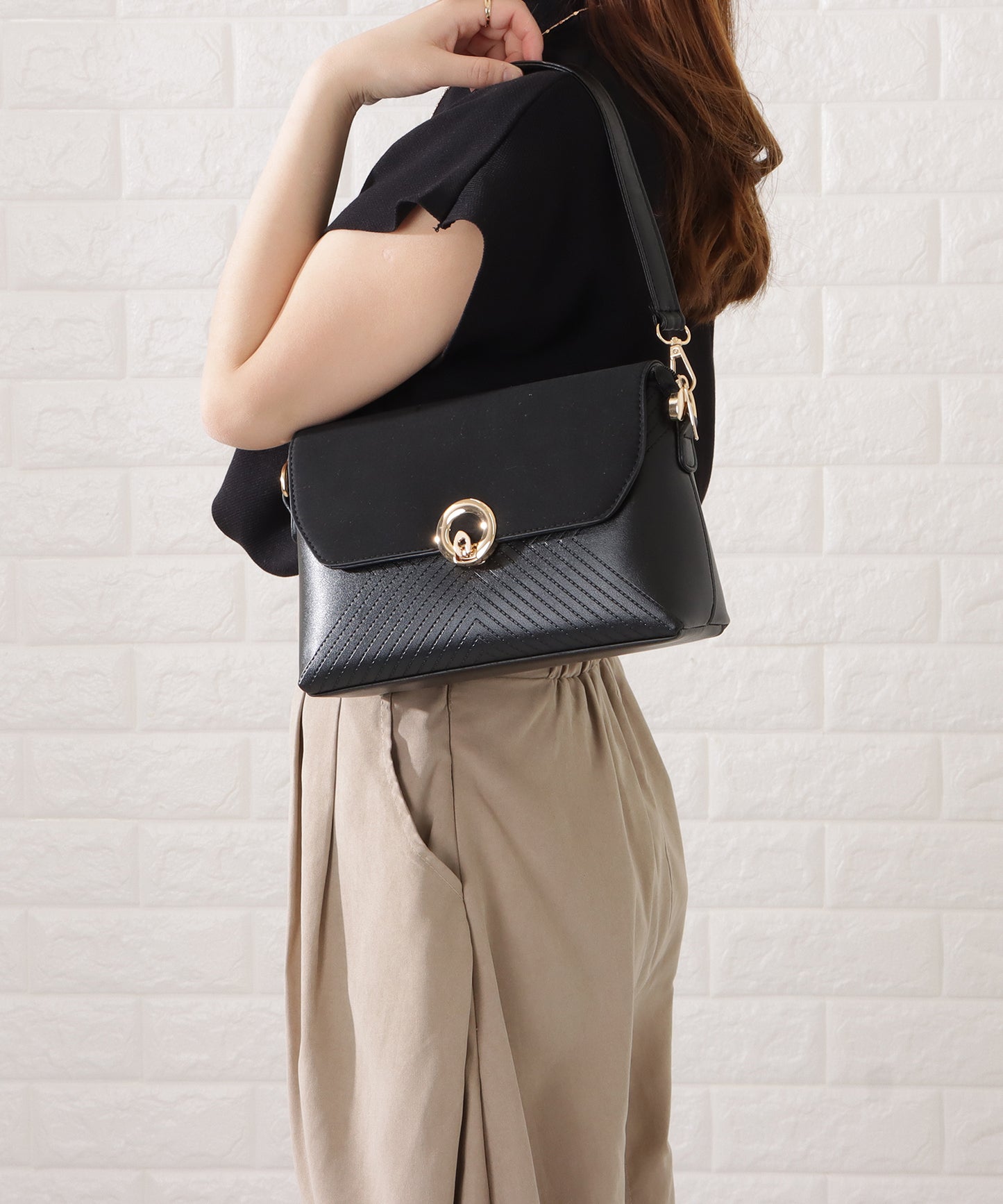 レザー調ステッチ2WAYショルダーバッグ