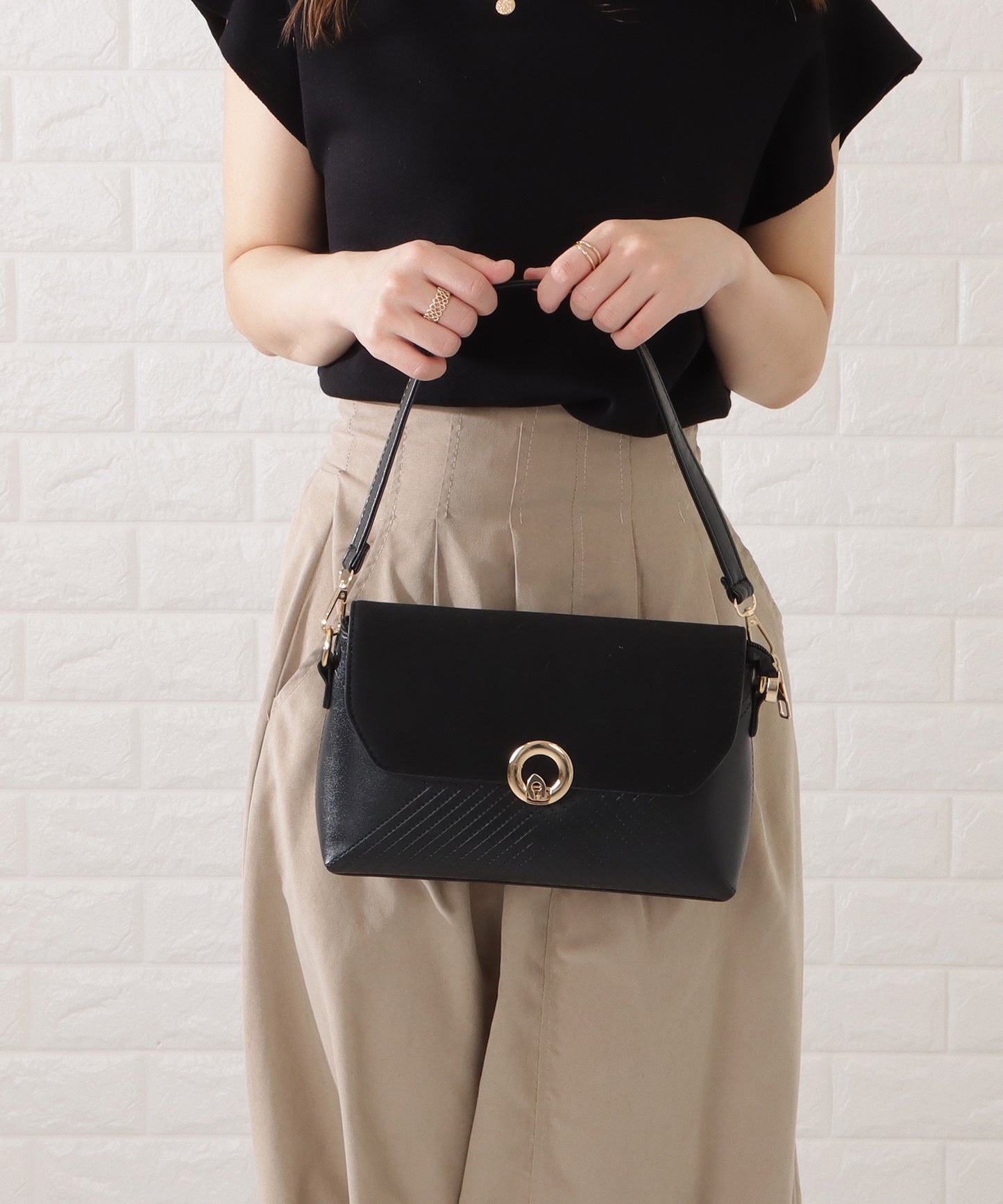 レザー調ステッチ2WAYショルダーバッグ