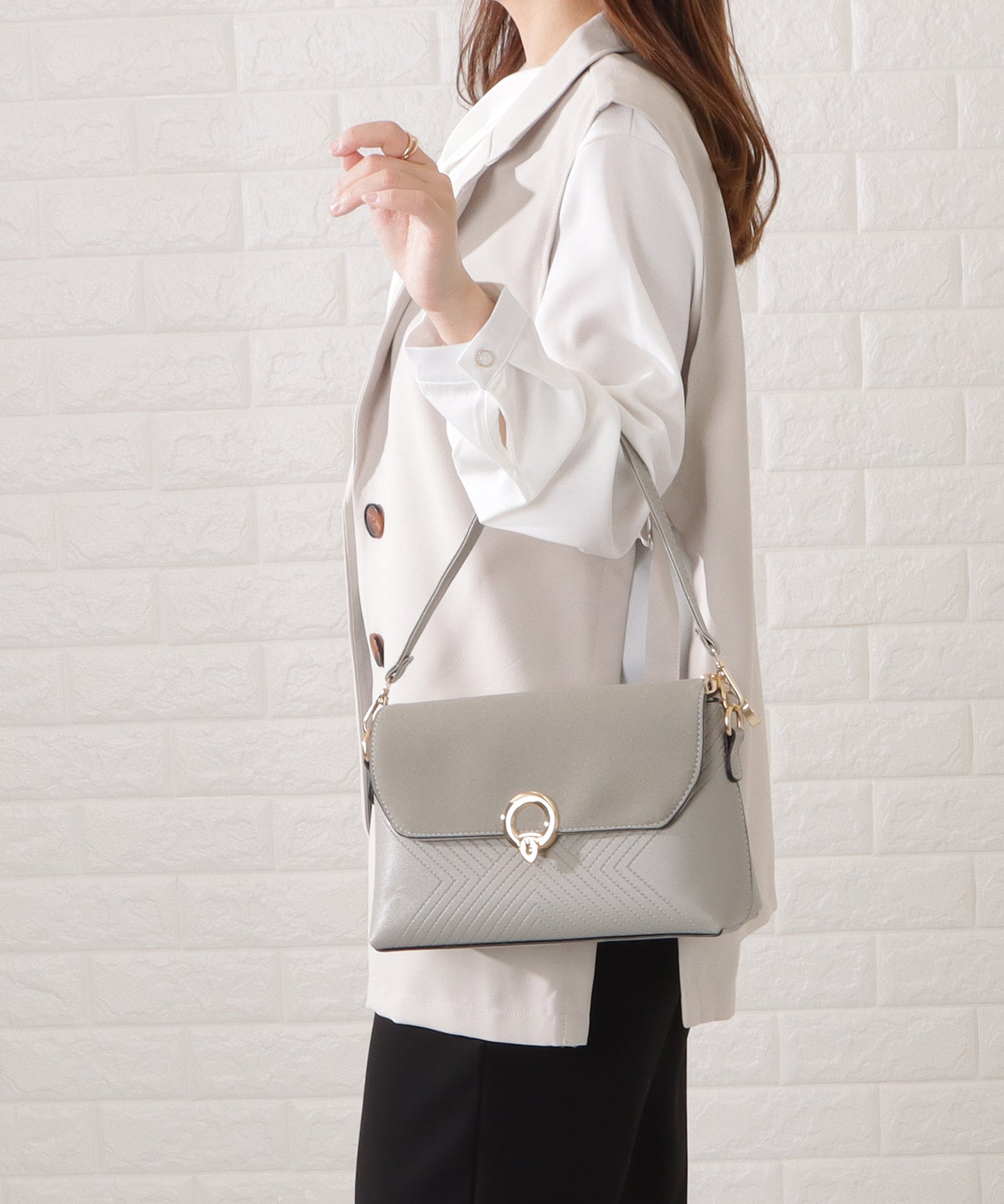 レザー調ステッチ2WAYショルダーバッグ