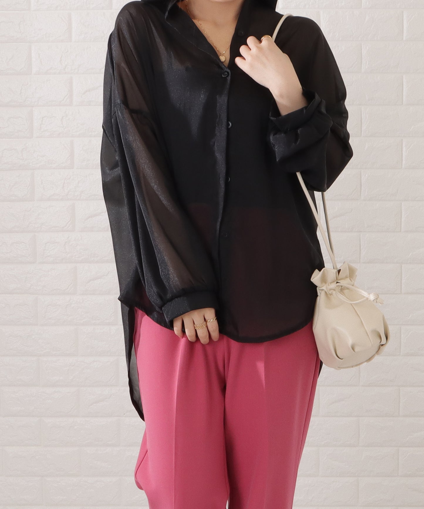 レザー調ドローストリング巾着ショルダーバッグ