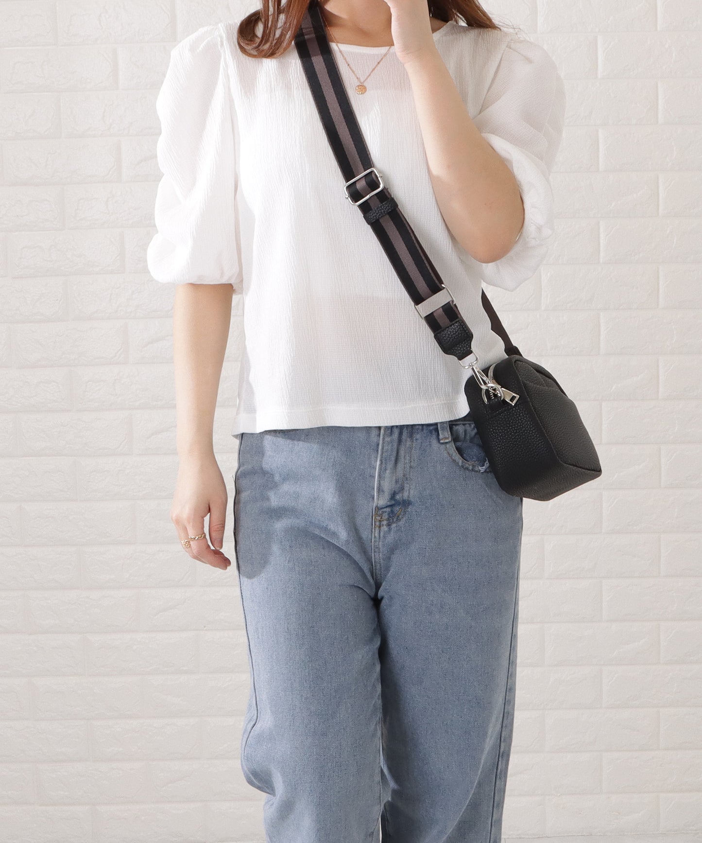 ストライプベルト付きレザー調2WAYショルダーバッグ