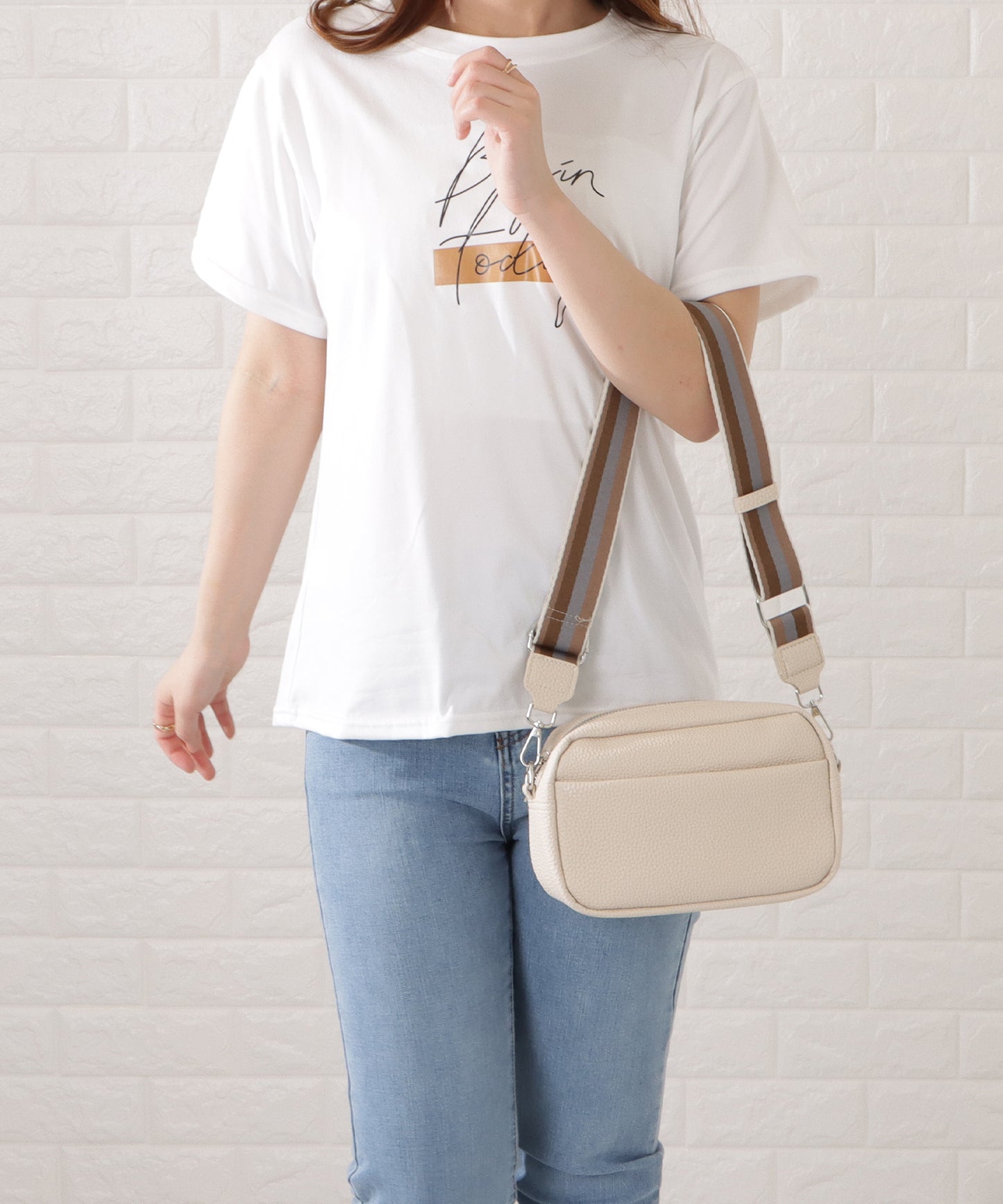 ストライプベルト付きレザー調2WAYショルダーバッグ