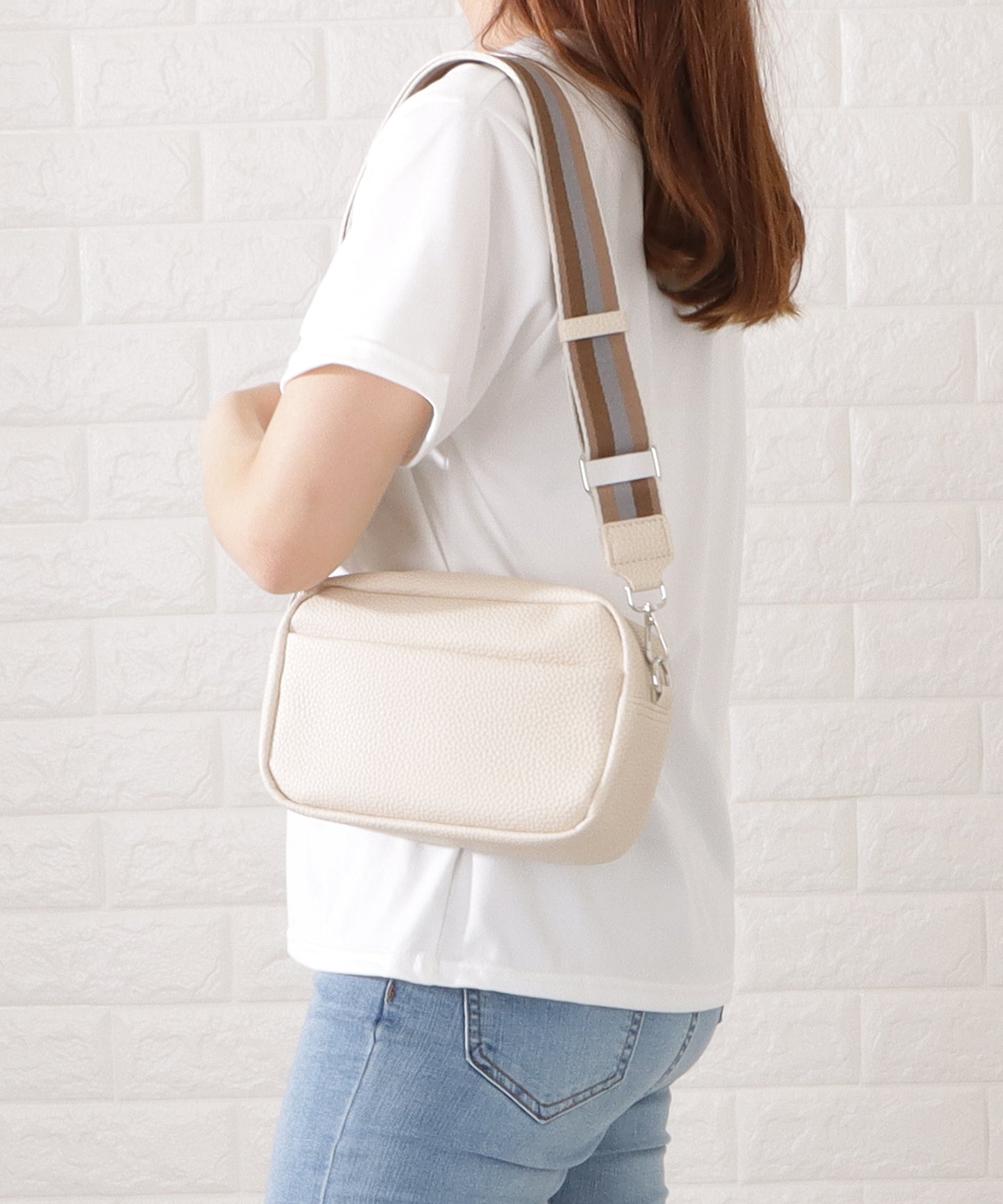 ストライプベルト付きレザー調2WAYショルダーバッグ