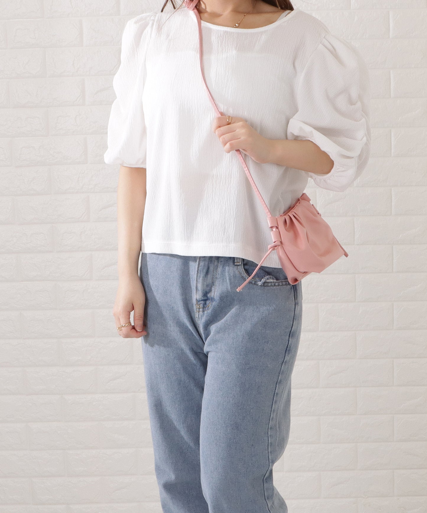 レザー調ギャザーショルダーバッグ レディース