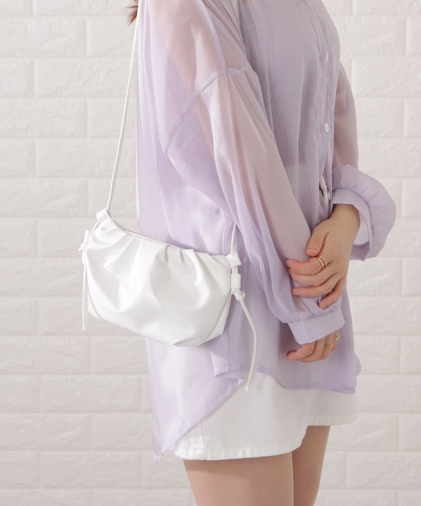 レザー調ギャザーショルダーバッグ レディース