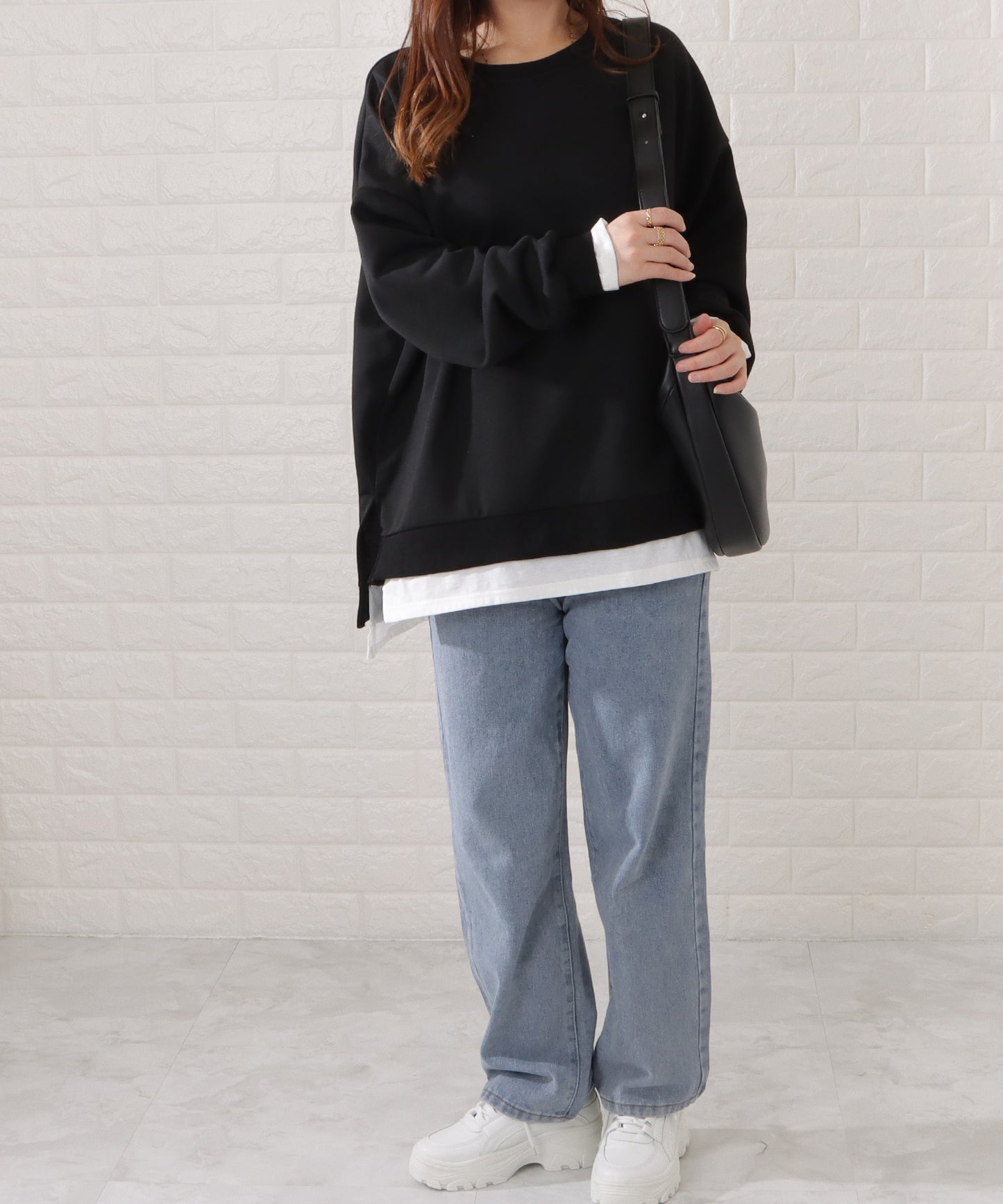 レザー調ハーフムーンショルダーバッグ