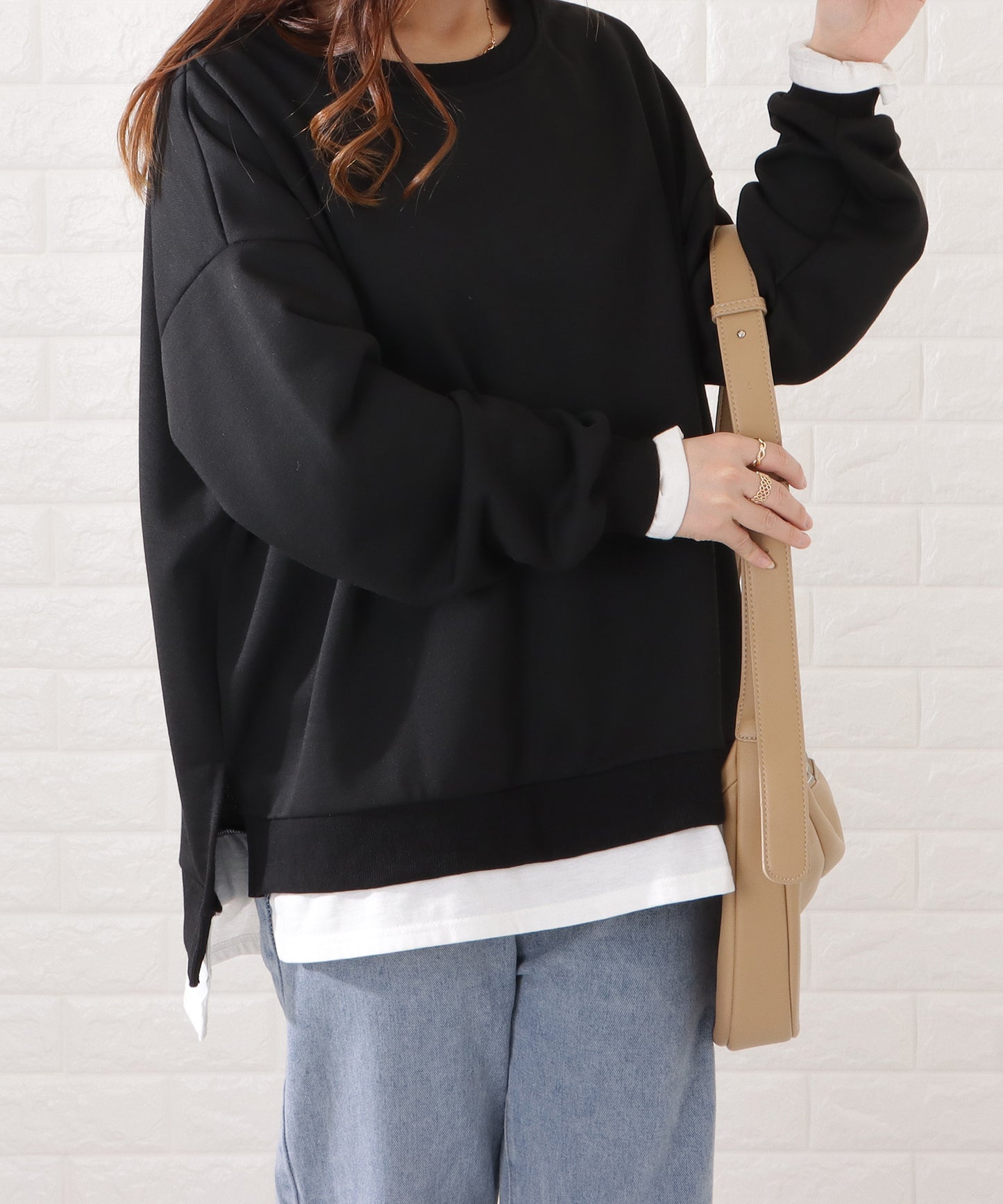 レザー調ハーフムーンショルダーバッグ