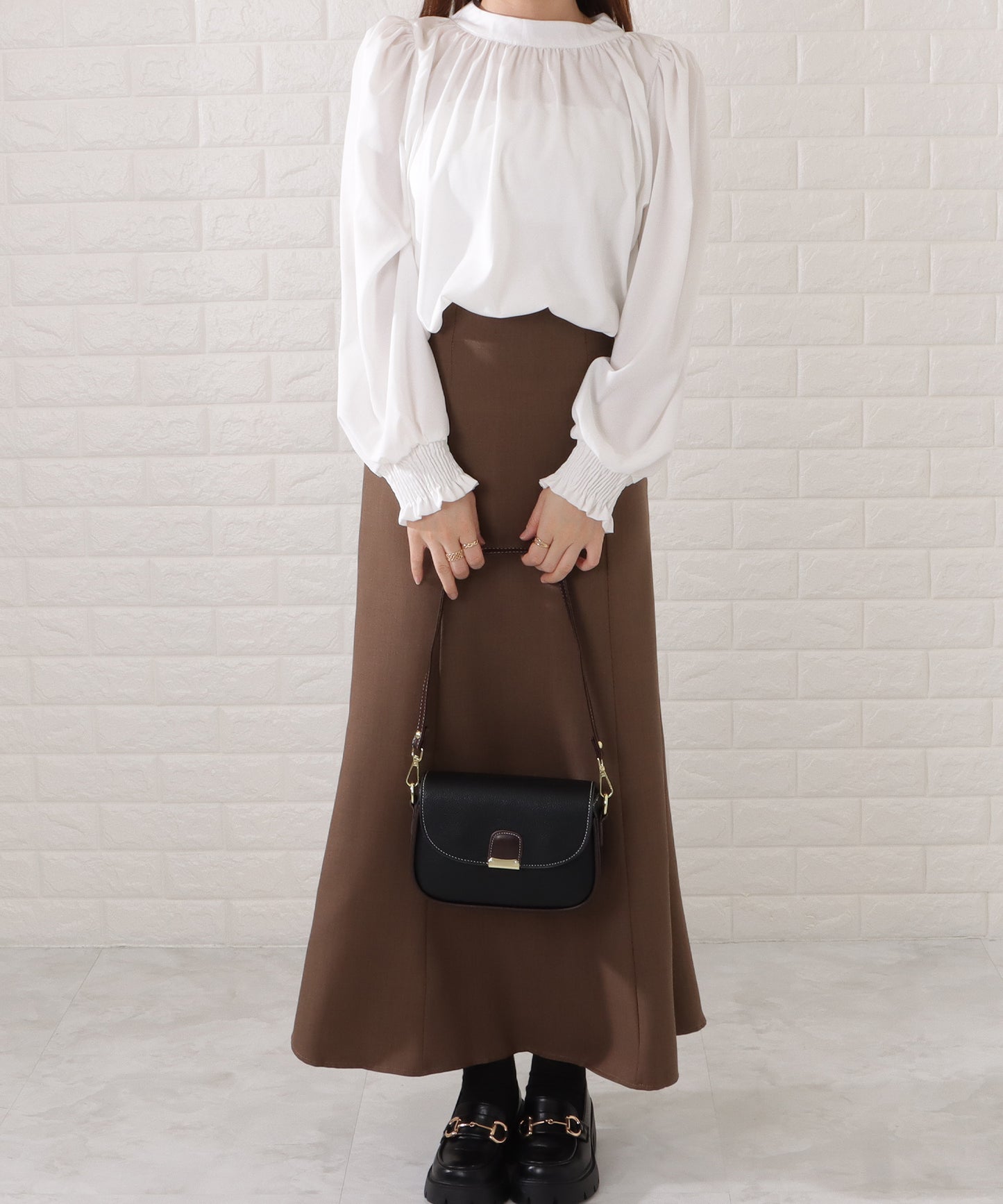 レザー調多ポケットラウンドショルダーバッグ