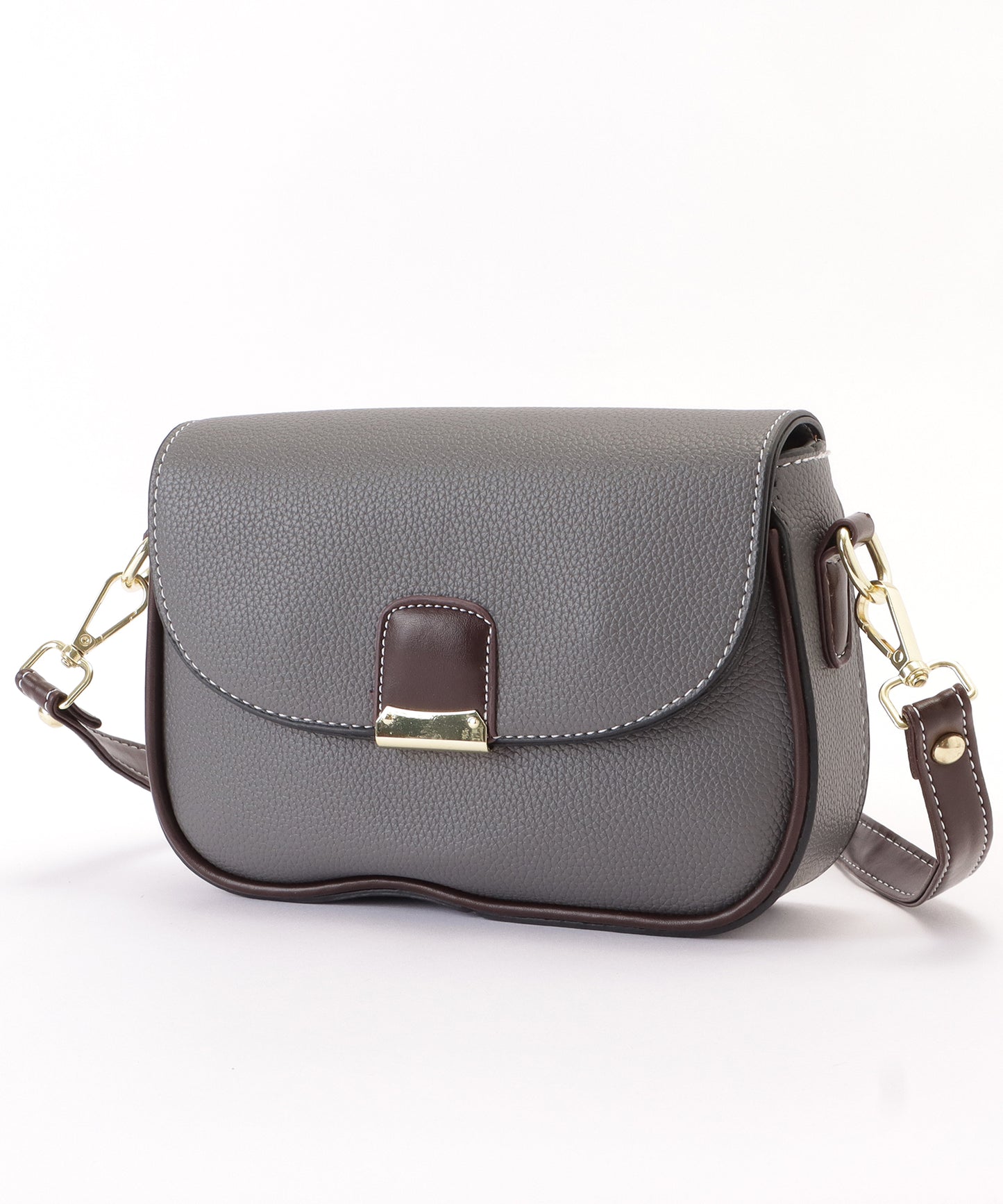 レザー調多ポケットラウンドショルダーバッグ